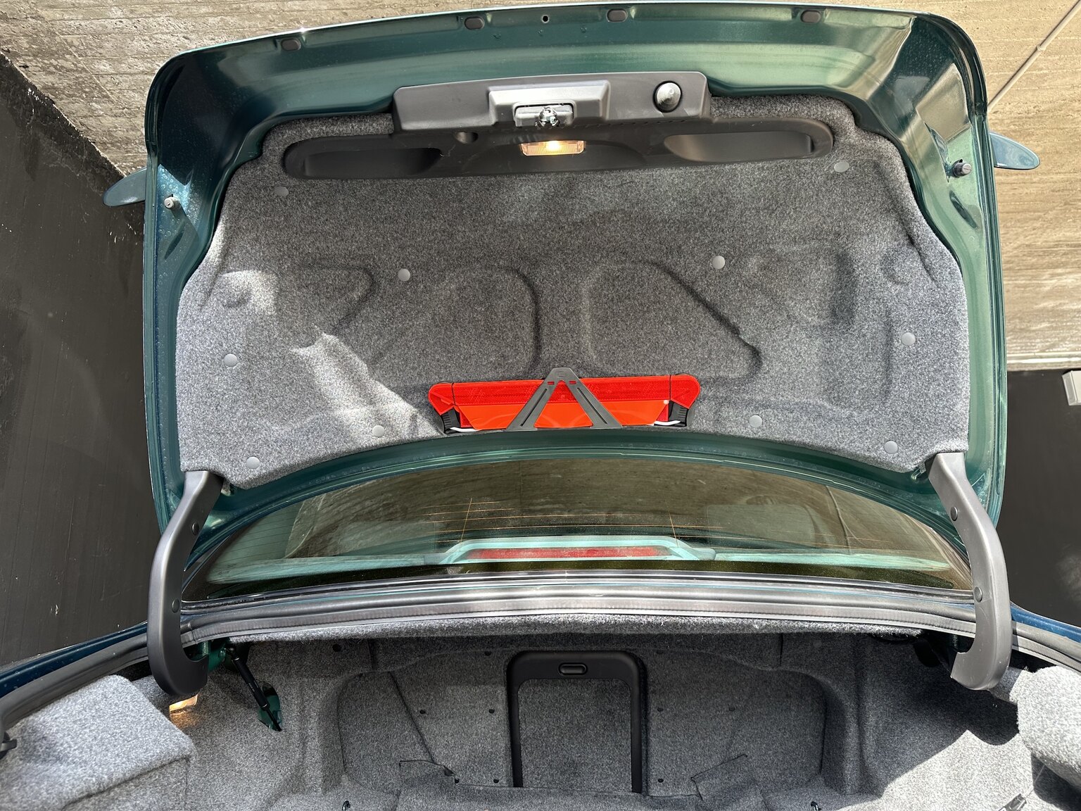 Interior image of 2003 Jaguar S-Type R