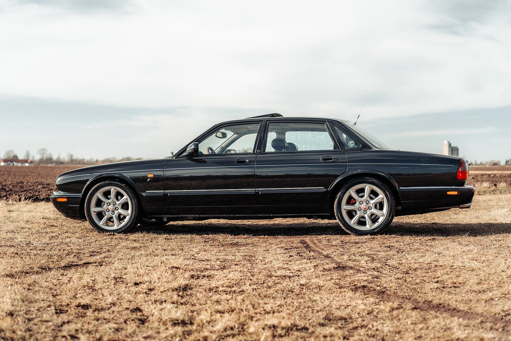 Exteriörbild på 1997 Jaguar XJR 4.0 Kompressor NO RESERVE (13)