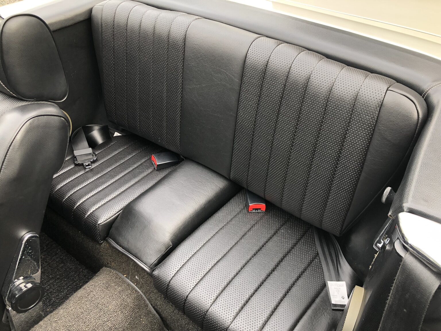 Interiörbild 1972 Mercedes-Benz 350 SL