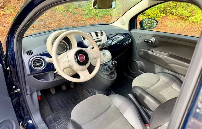 2010 Fiat 500C – Interiör