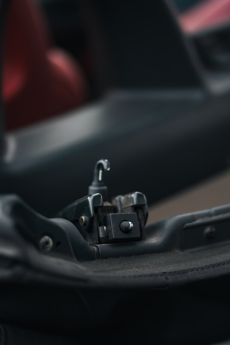 Interior image of 2000 Honda S2000 AP1