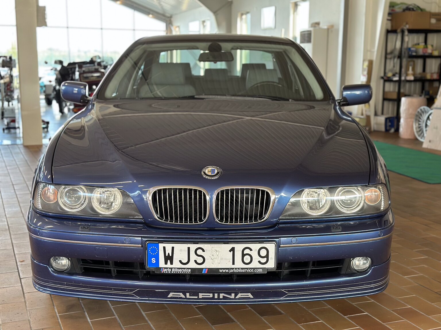 Exteriörbild på 2002 ALPINA B10 V8S