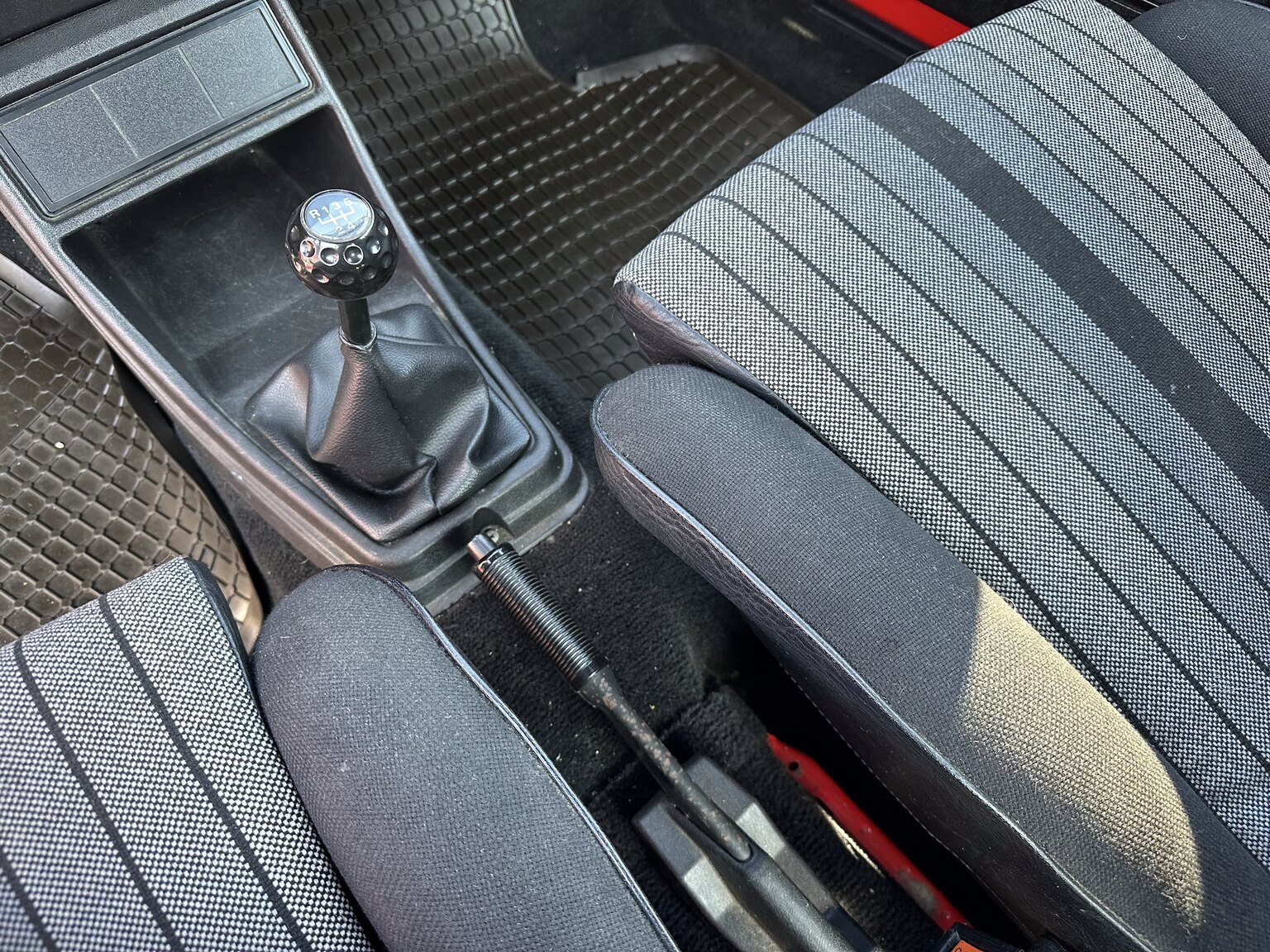 Interiörbild 1984 Volkswagen Golf GTI