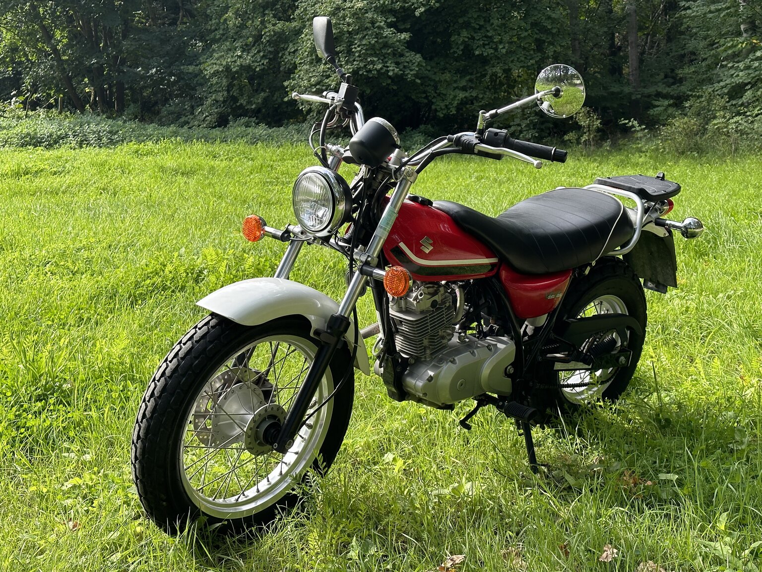 Exterior image of 2013 Suzuki RV125 Van Van