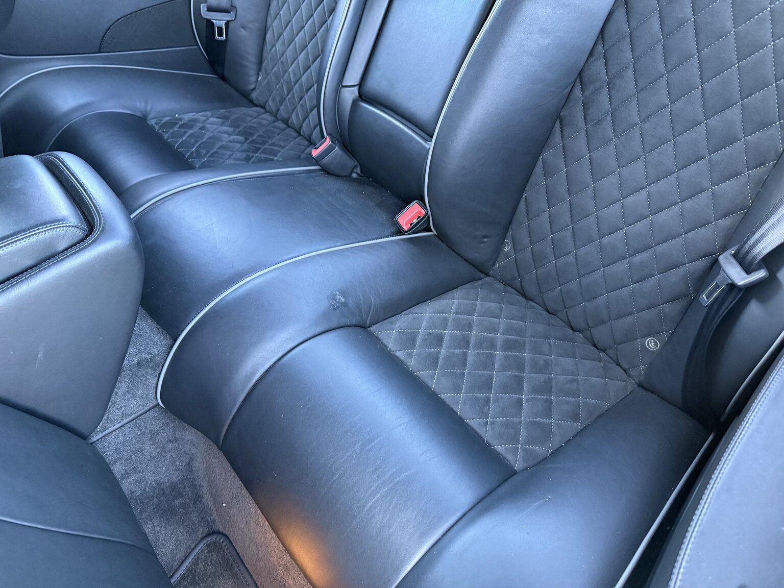 Interiörbild 2011 Bentley Continental Supersports