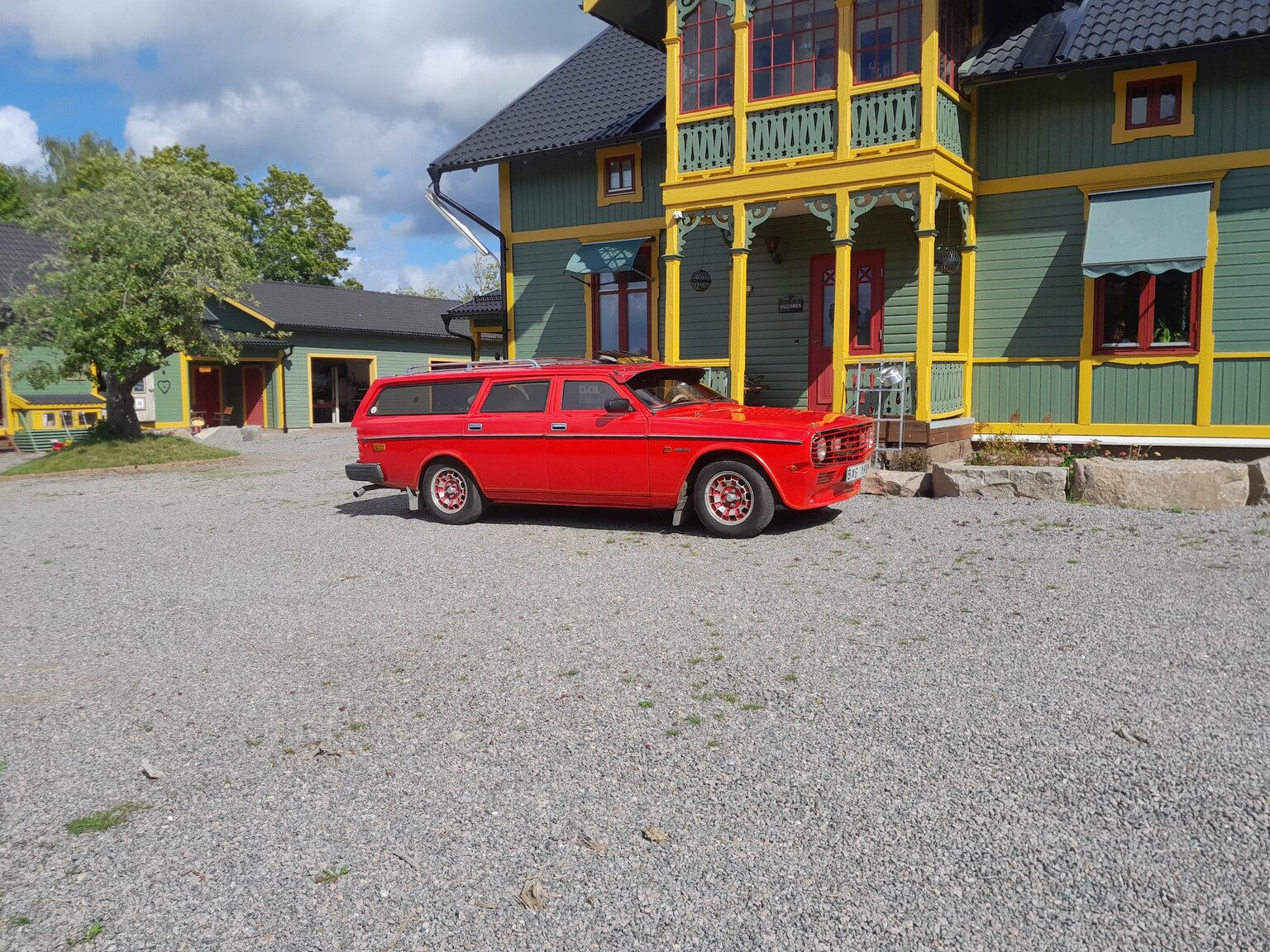 Exteriörbild på 1968 Volvo 145 Custom