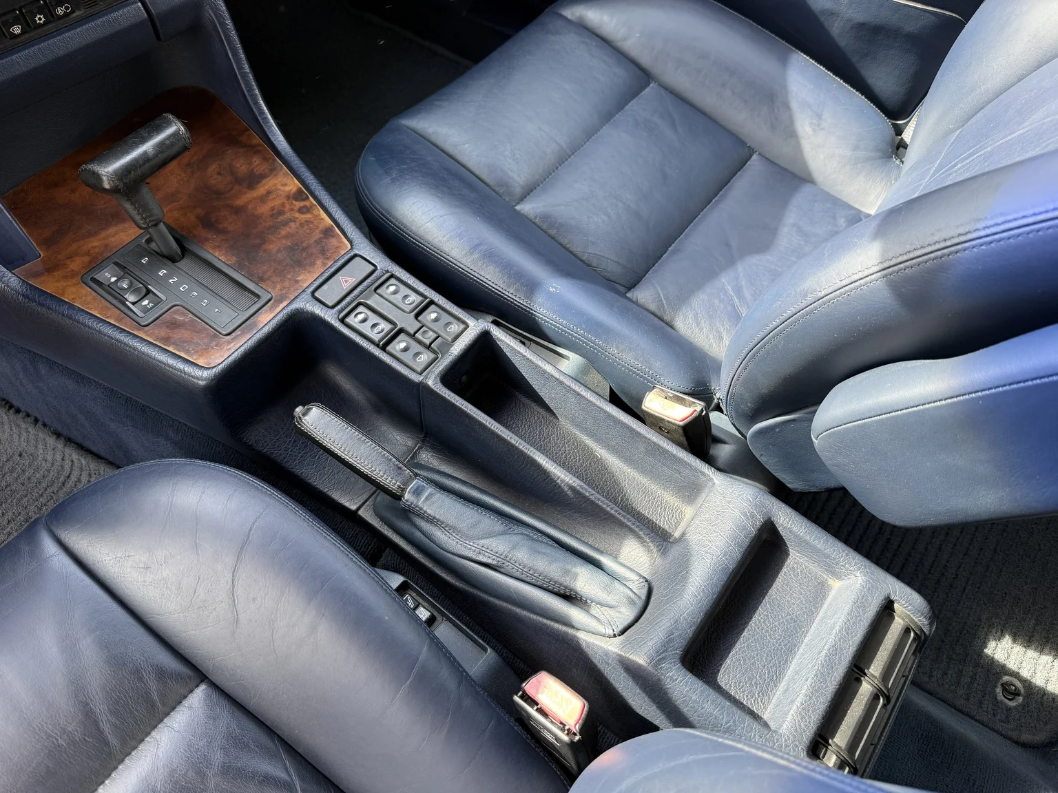 Innenraumfoto von 1990 BMW 750i (37)