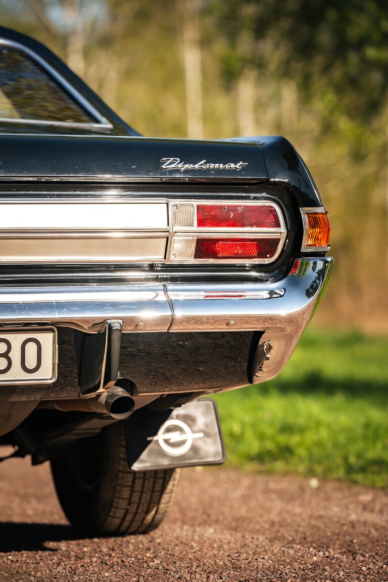 Exteriörbild på 1966 Opel Diplomat Coupé 5.4