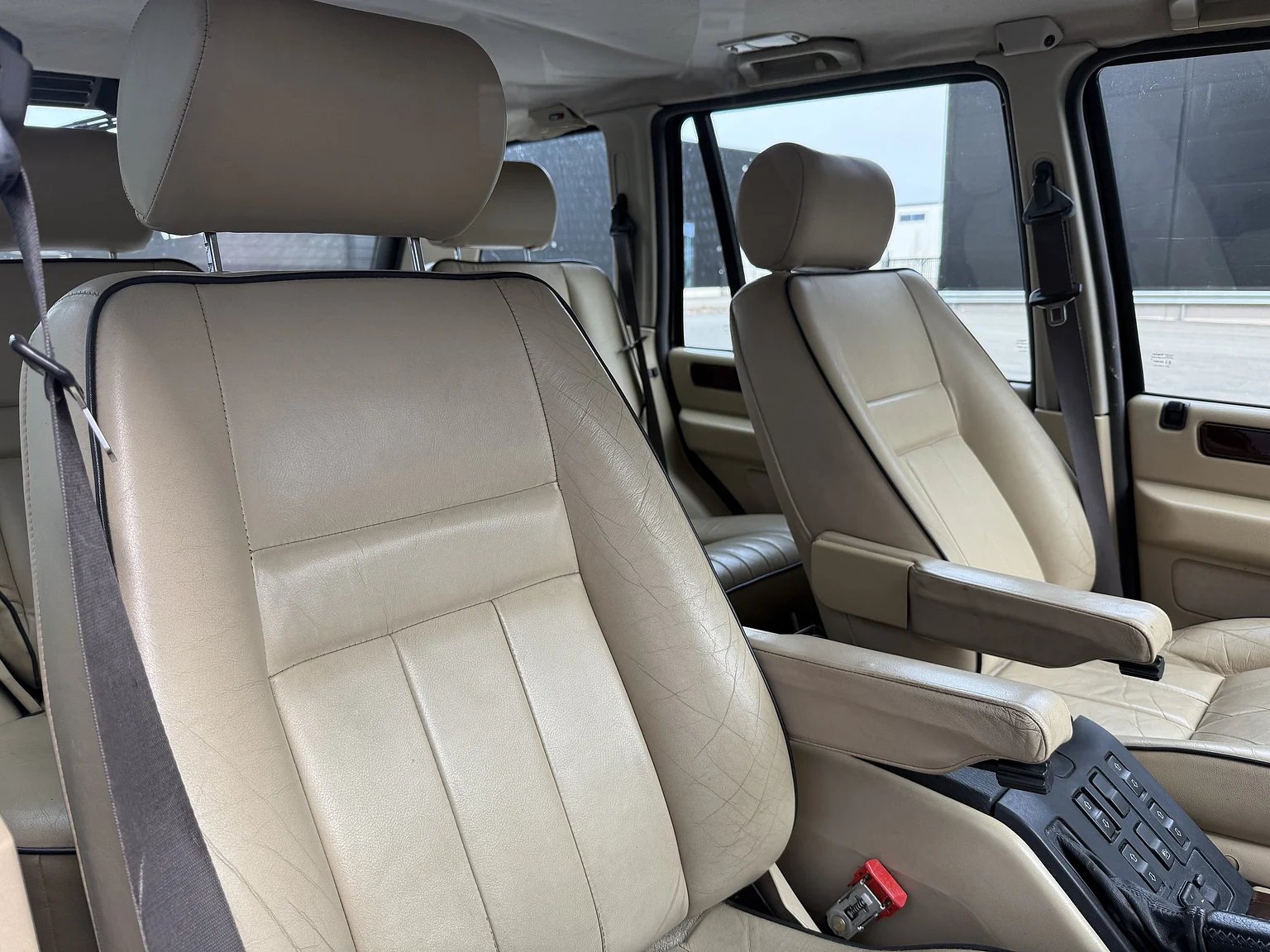 Interior image of 1998 Land Rover Range Rover P38 (3)