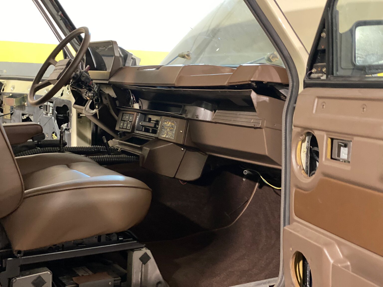 Innenraumfoto von 1991 Range Rover Restomod