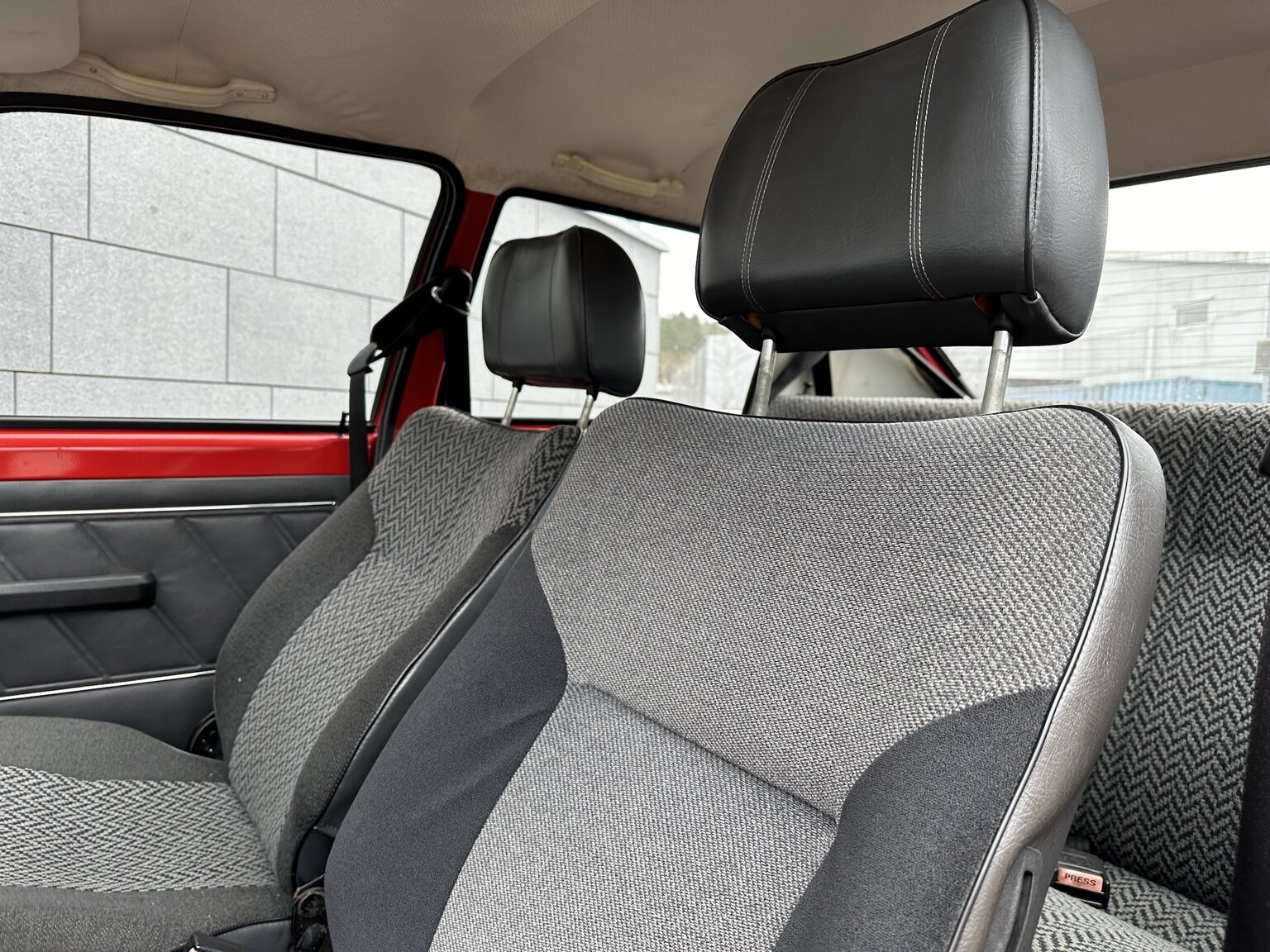 Innenraumfoto von 1983 Opel Kadett (2)