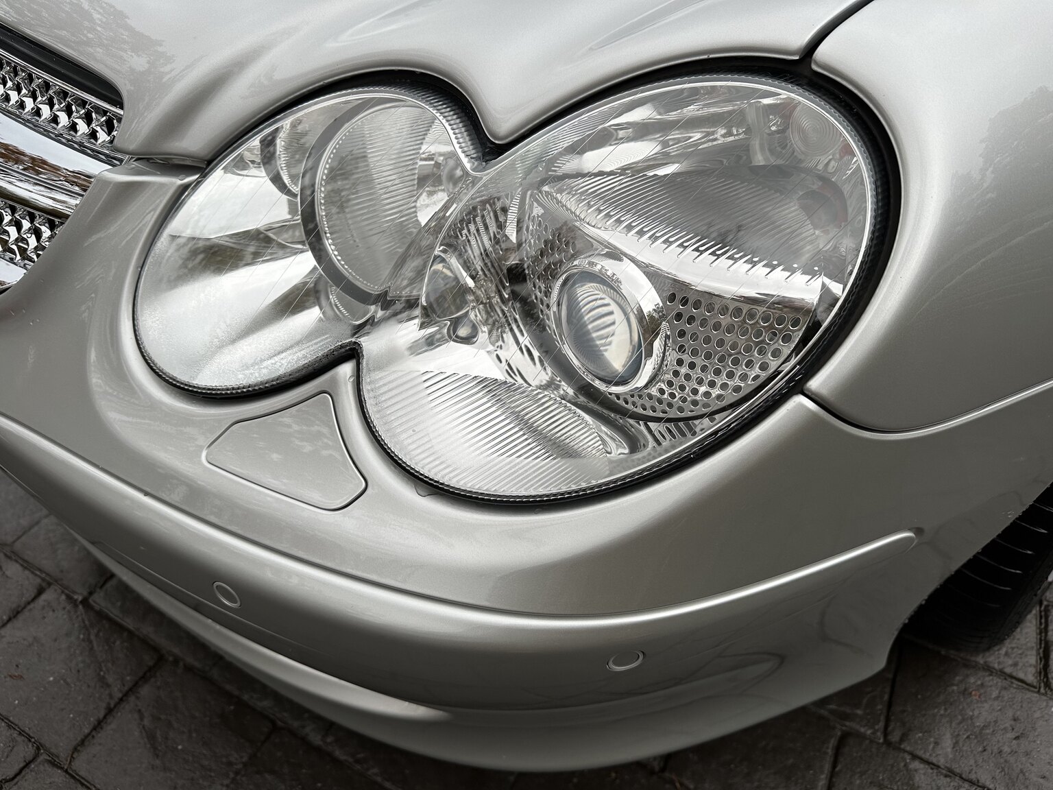 Exteriörbild på 2005 Mercedes-Benz SL 350