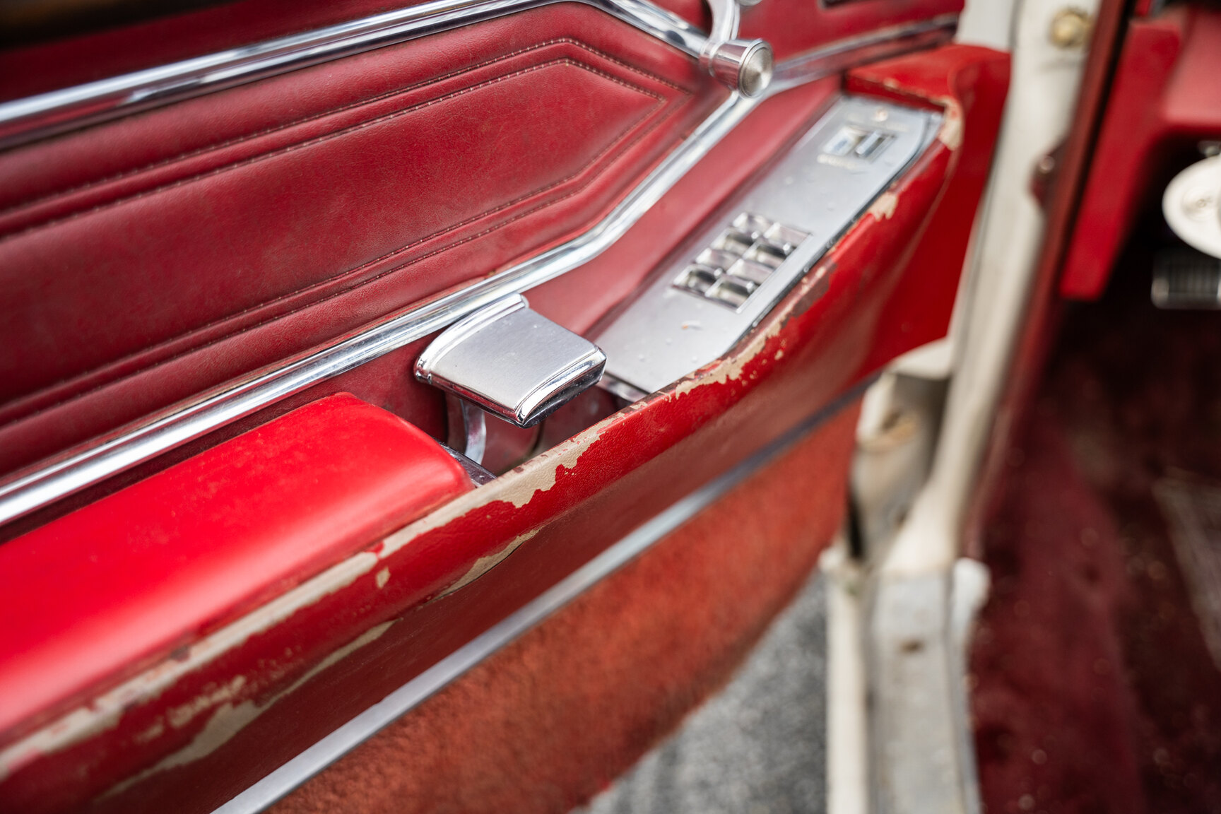 Innenraumfoto von 1965 Cadillac De Ville convertible