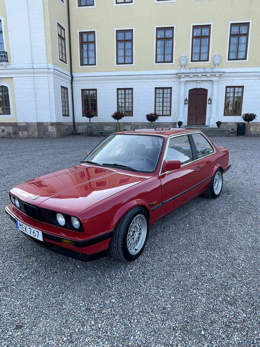 Aussenfoto 1987 BMW 320i