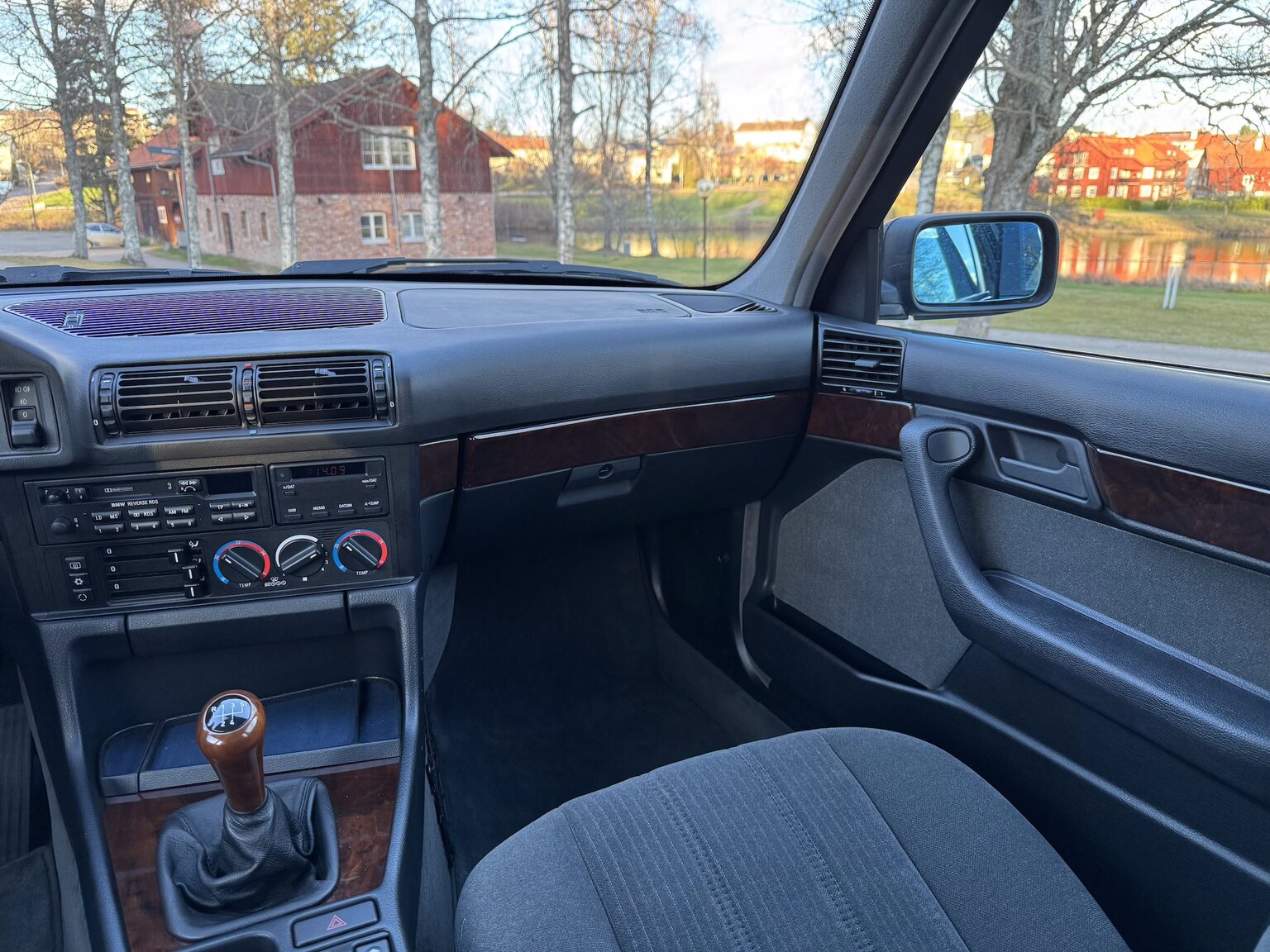 Innenraumfoto von 1996 BMW 520i Touring
