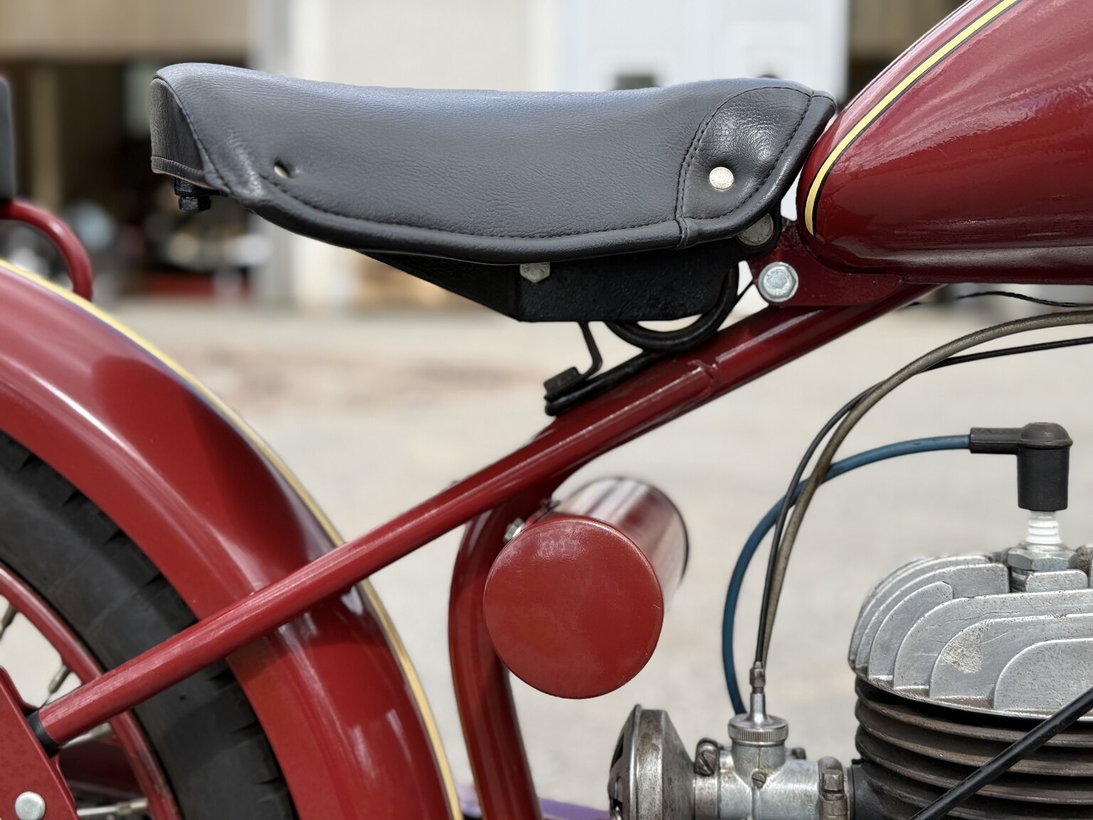 Image of 1953 Huskvarna Modell 30 mechanics
