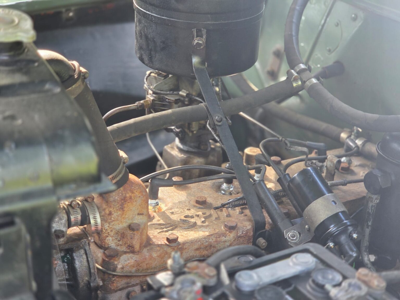 Image of 1948 Chrysler Windsor Club Coupé mechanics