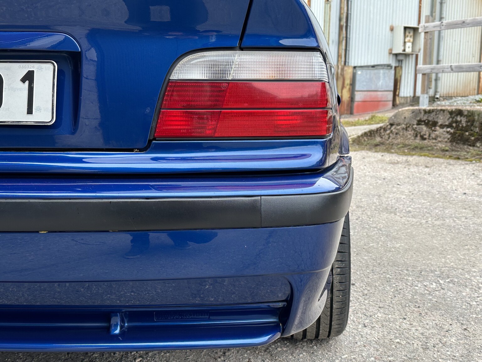 Exterior image of 1996 BMW 328i Coupé E36 M-Sport
