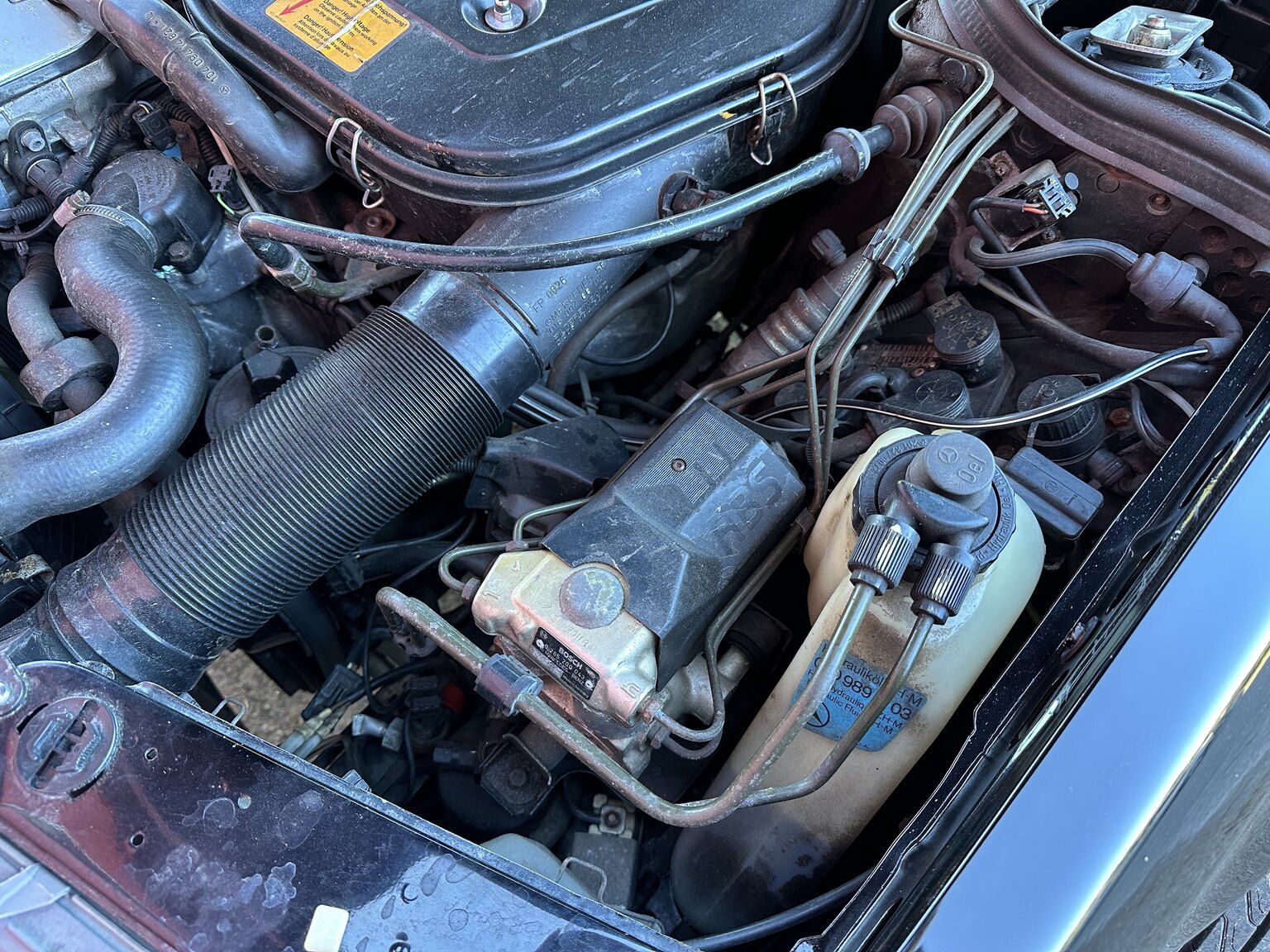 Image of 1990 Mercedes-Benz 300 CE 24V mechanics