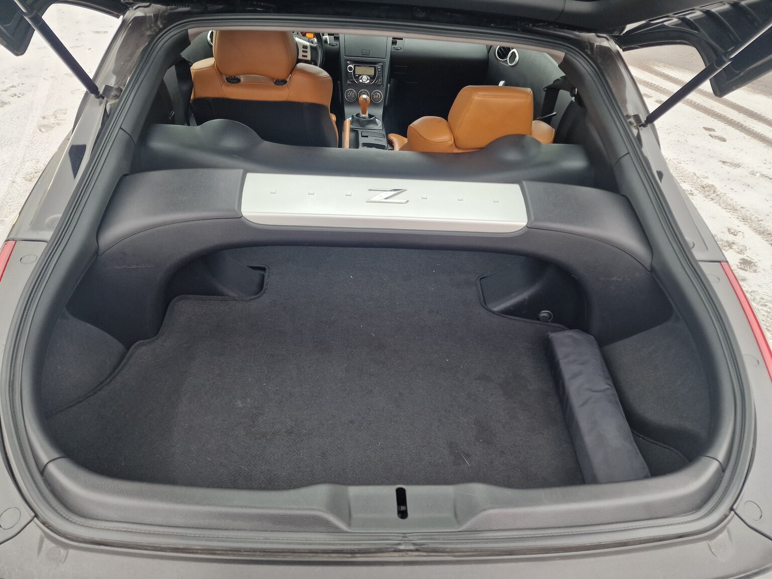 Innenraumfoto von 2004 Nissan 350Z