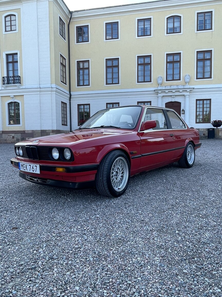Aussenfoto 1987 BMW 320i