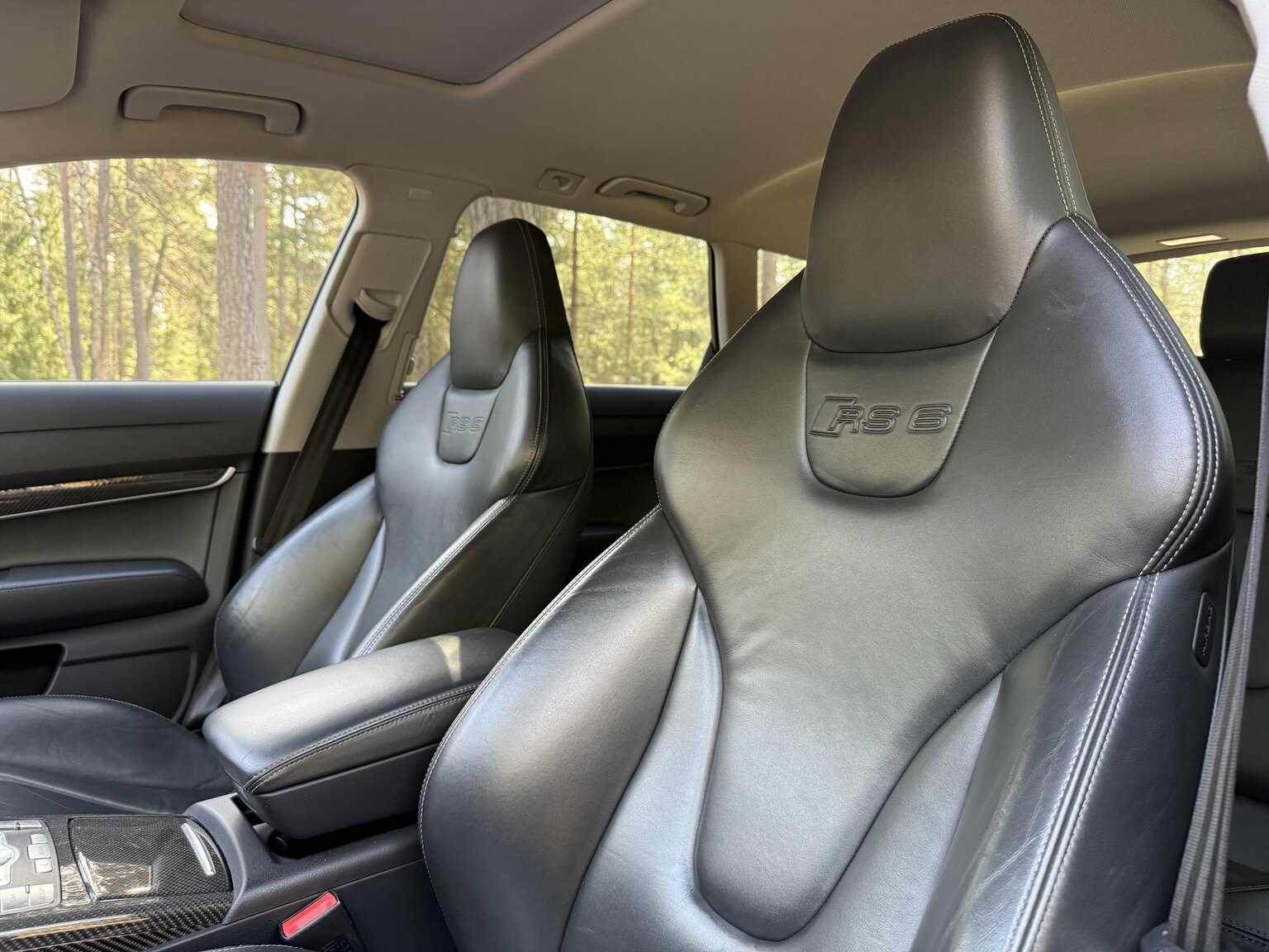 Interiörbild 2010 Audi RS6 Avant V10 Quattro