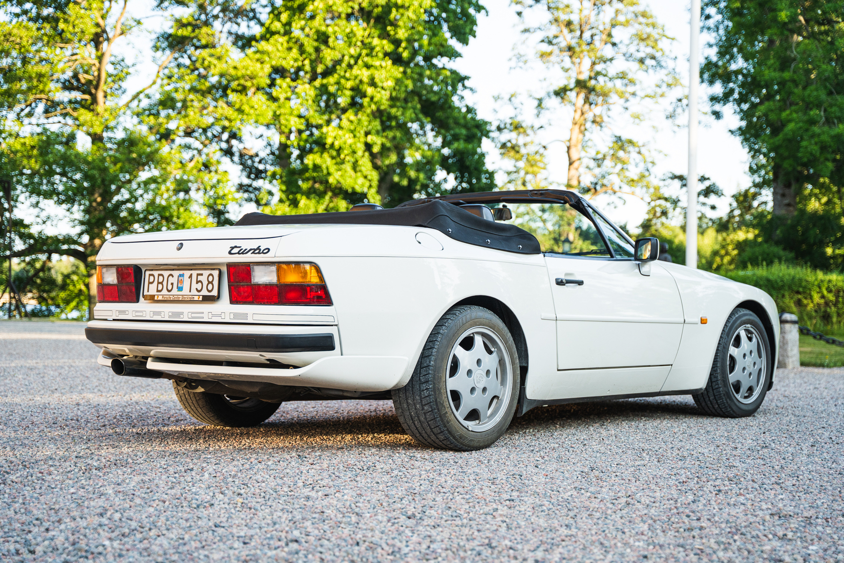Exteriörbild på 1991 Porsche 944 Turbo Cabriolet