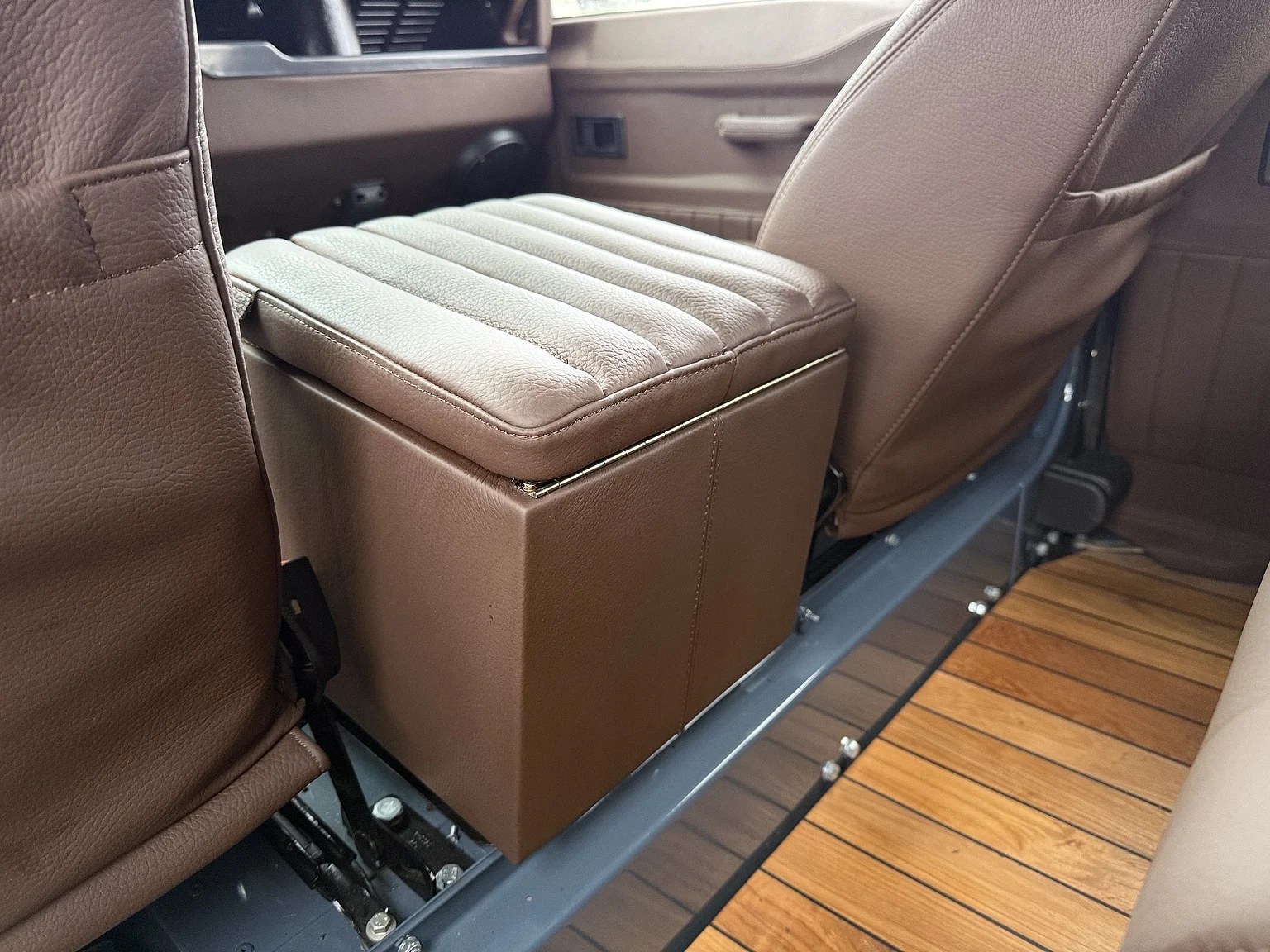 Interiörbild 2000 Land Rover Defender 110 C (47)