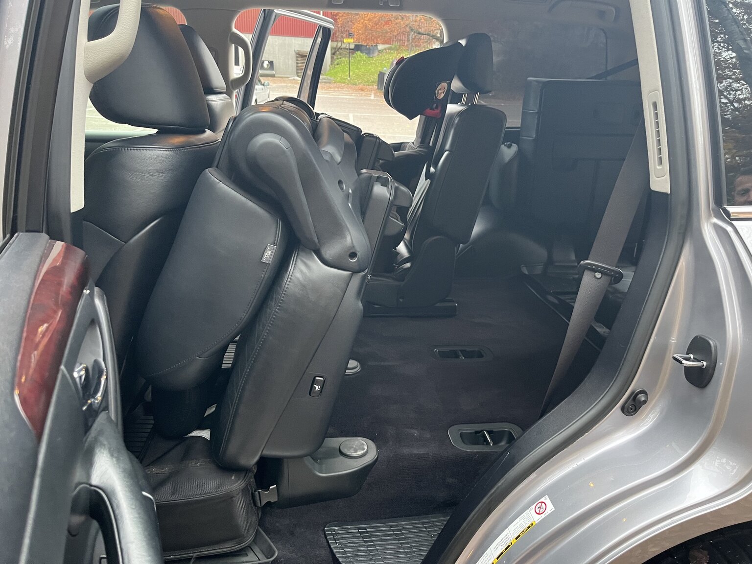 Interior image of 2011 Lexus LX570