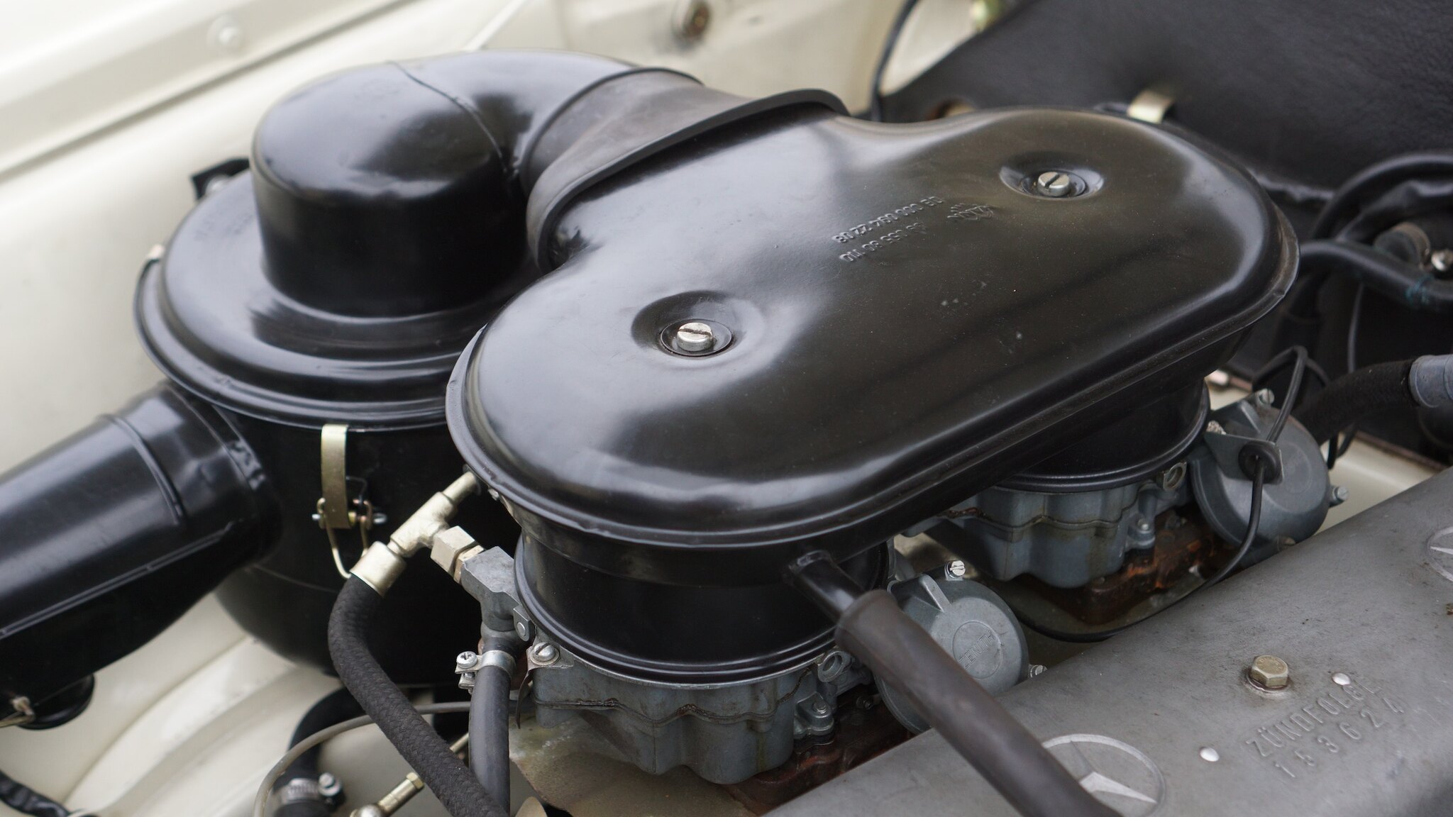 Image of 1966 Mercedes-Benz 230 S mechanics
