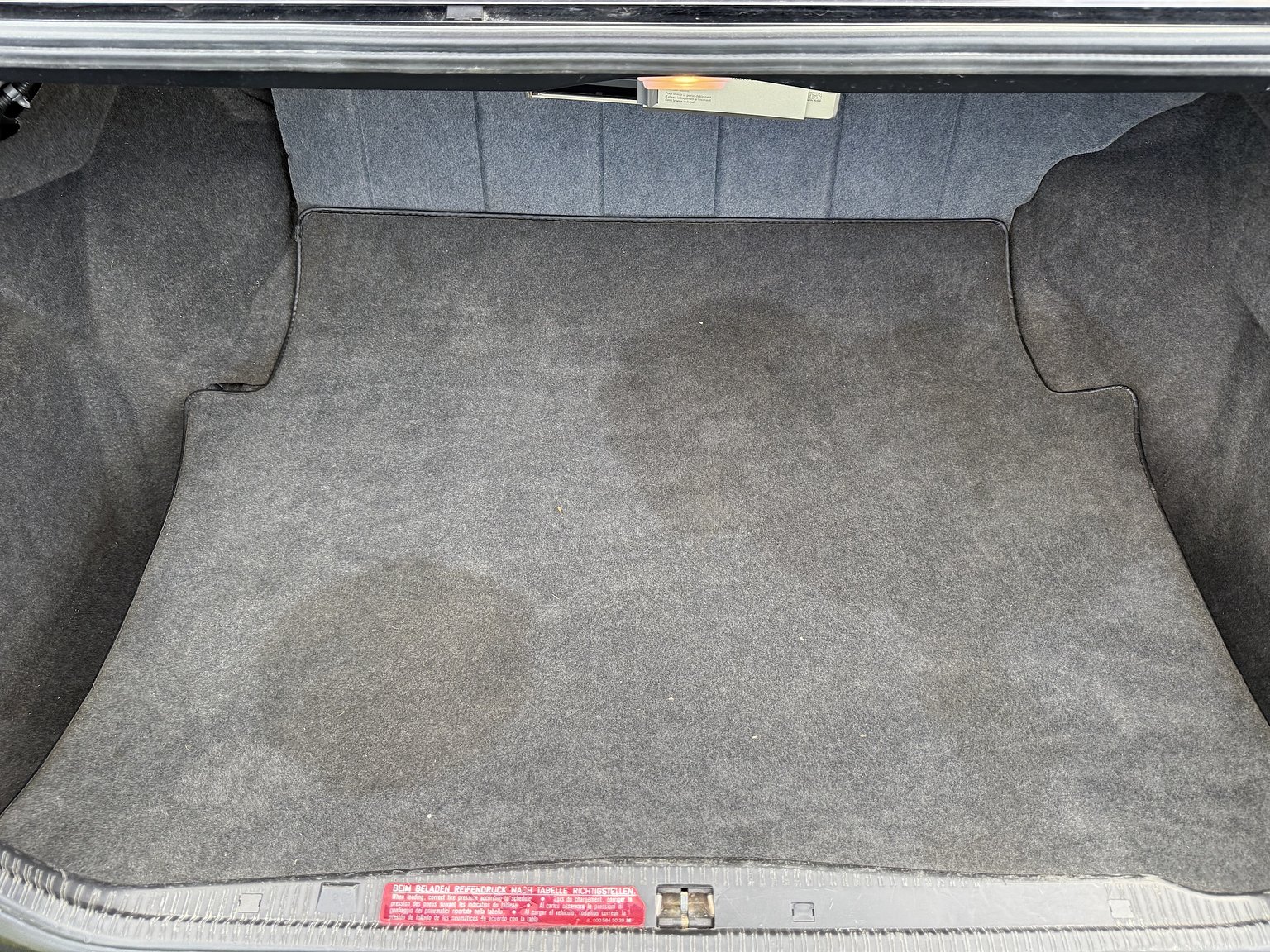 Interior image of 1990 Mercedes-Benz 300CE-24