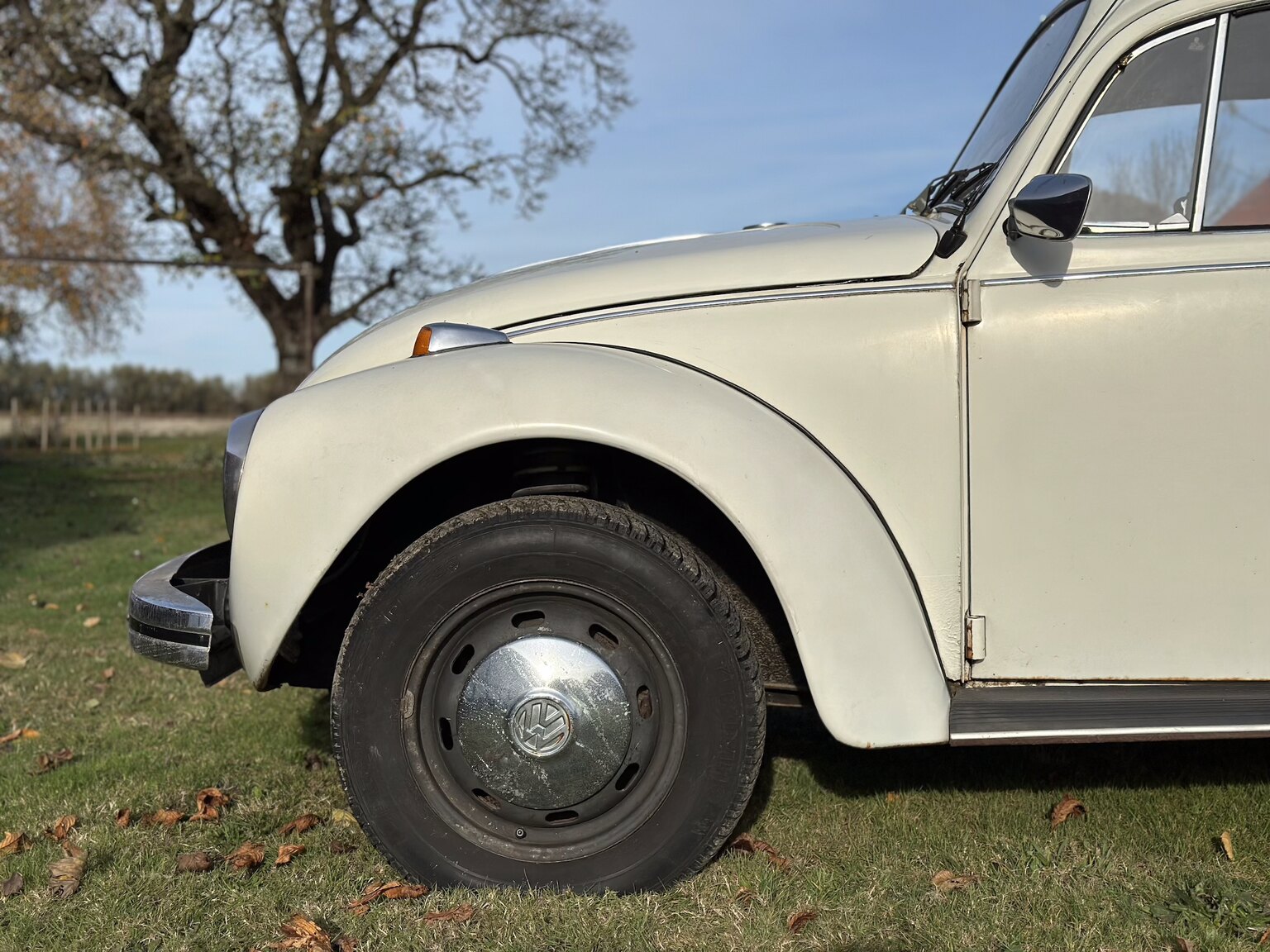 Exterior image of 1971 Volkswagen Beetle 1302 S