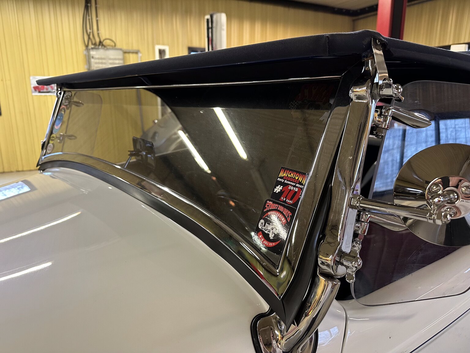 Exterior image of 1932 Custom Ford Rod White Ice