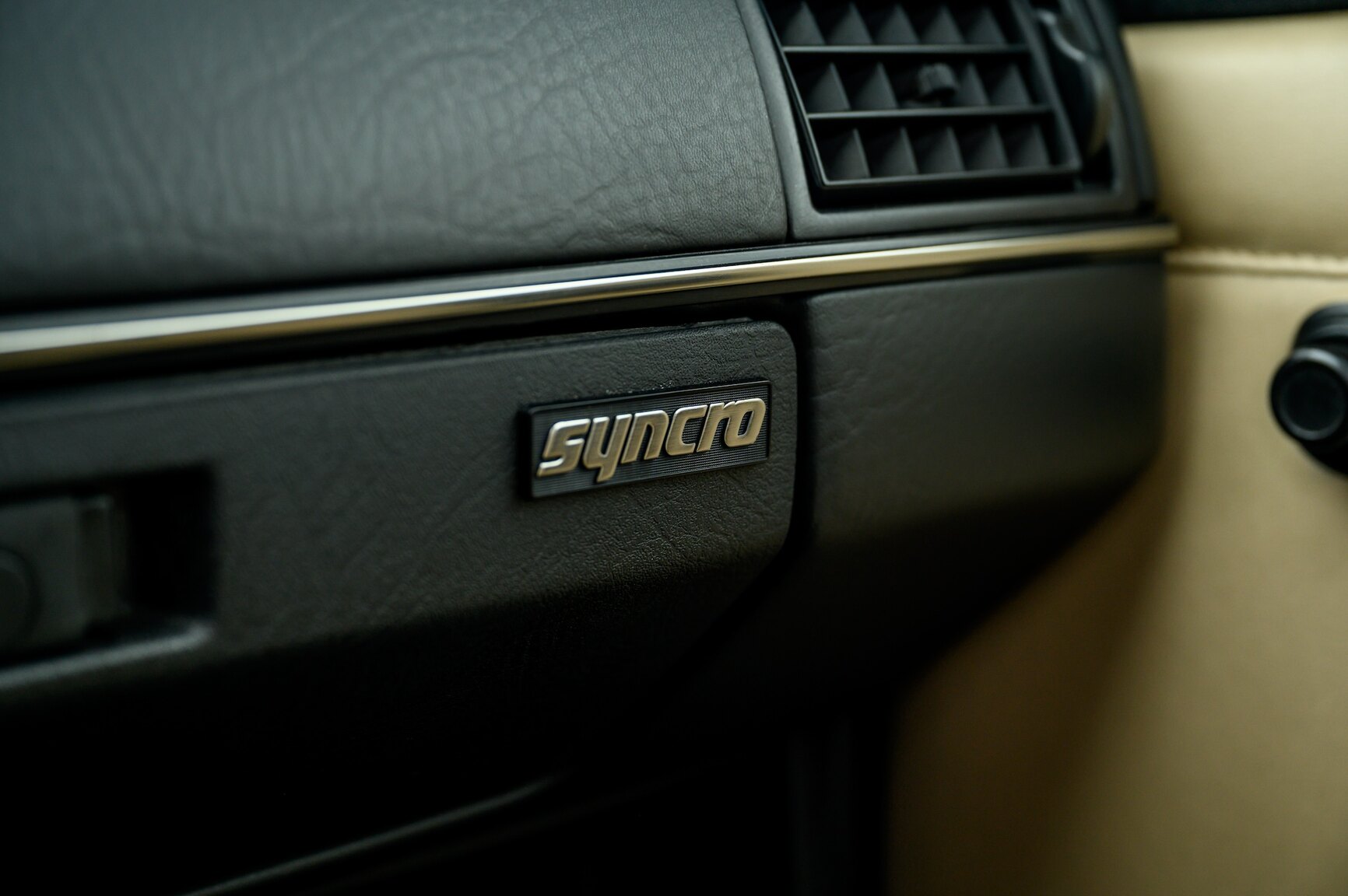 Innenraumfoto von 1991 Volkswagen Golf Country Chrome Edition (18)