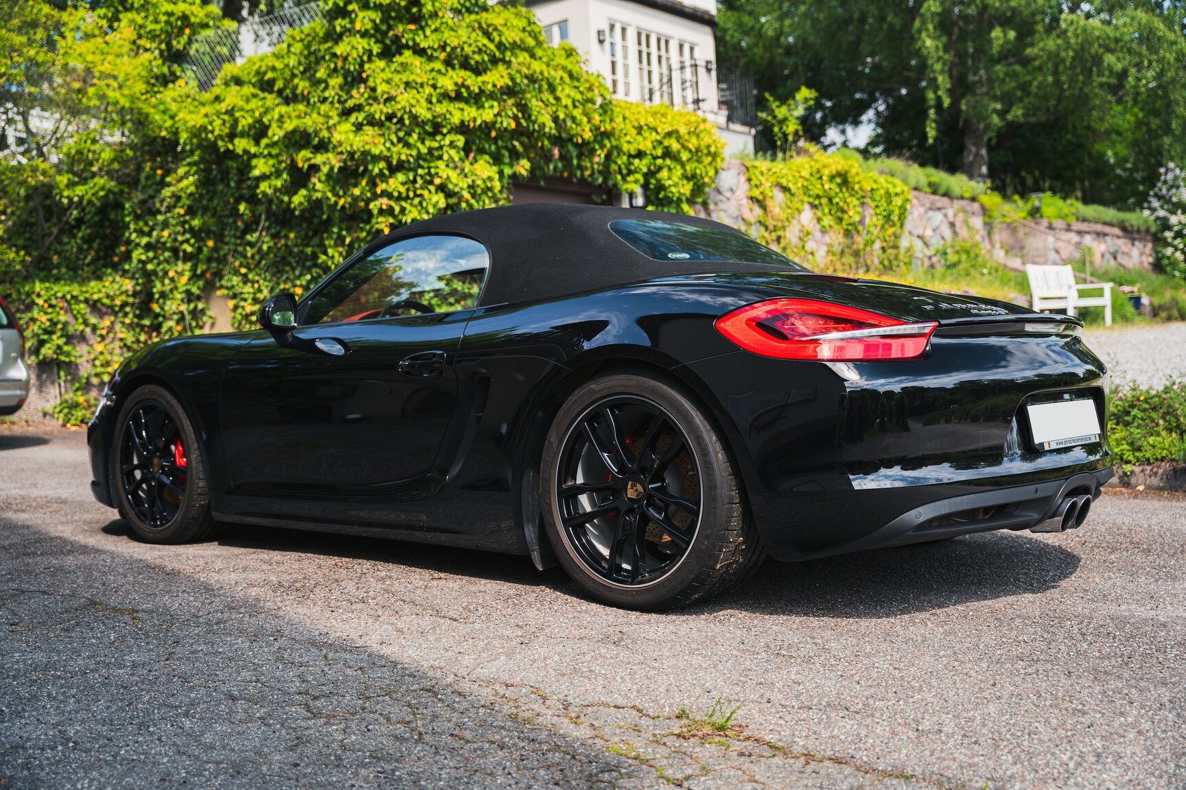 Exterior image of 2013 Porsche Boxster S (3)