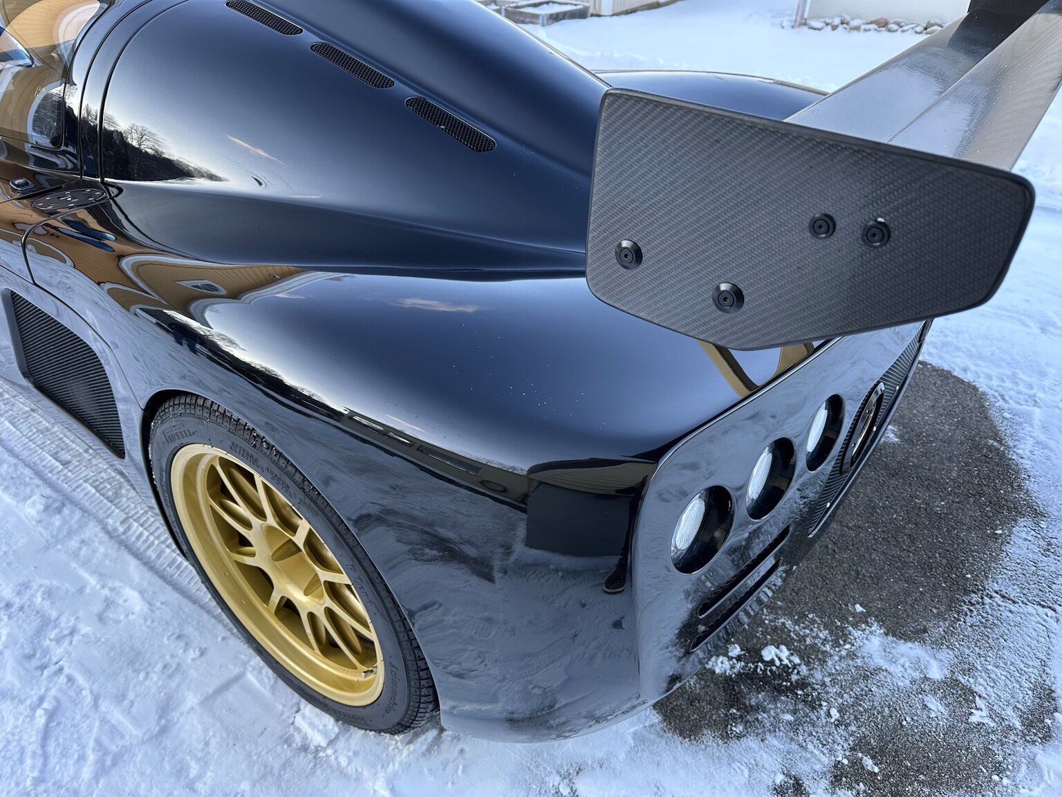 Exteriörbild på 2021 Ultima Evolution LS3