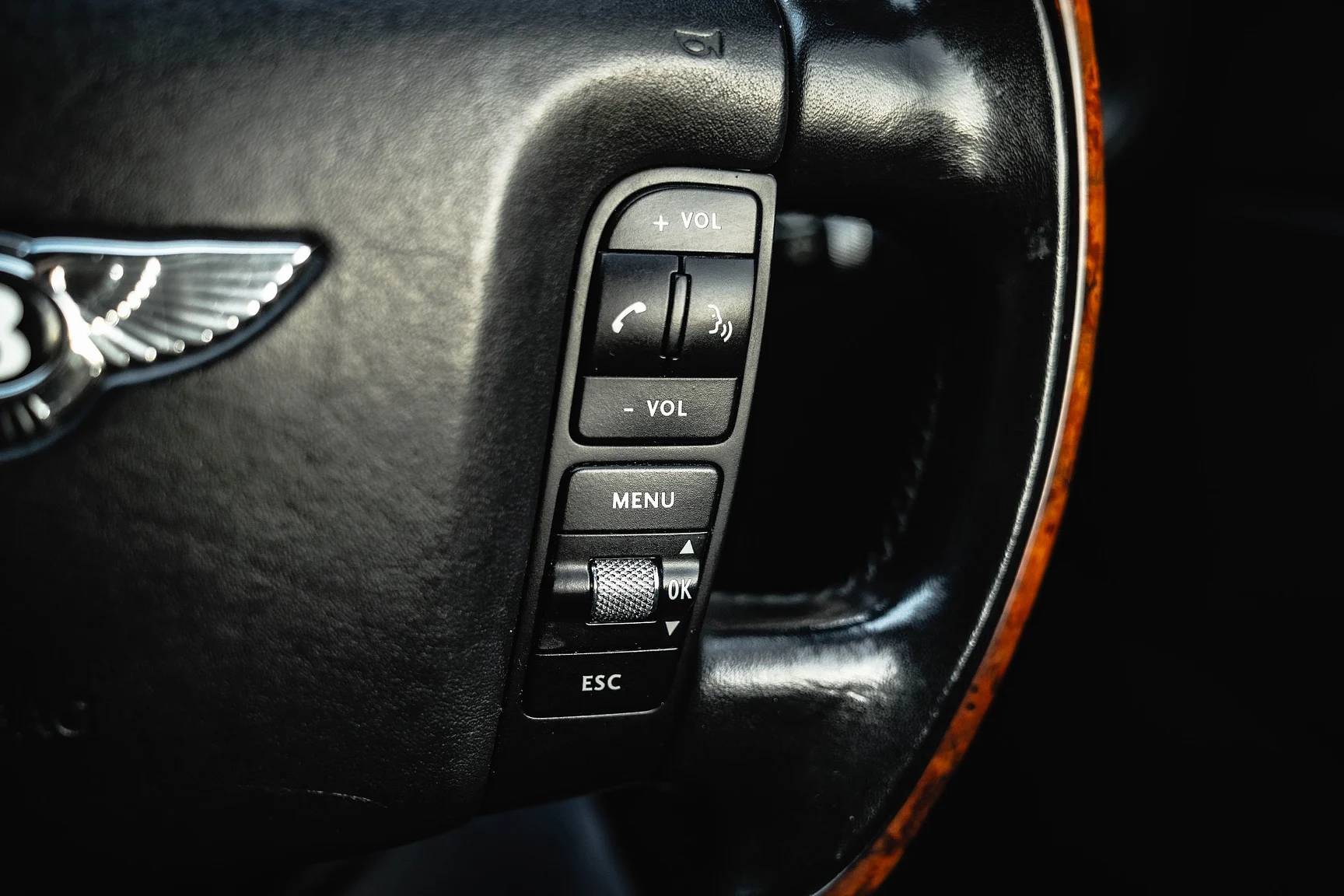 Innenraumfoto von 2007 Bentley Continental GTC (52)