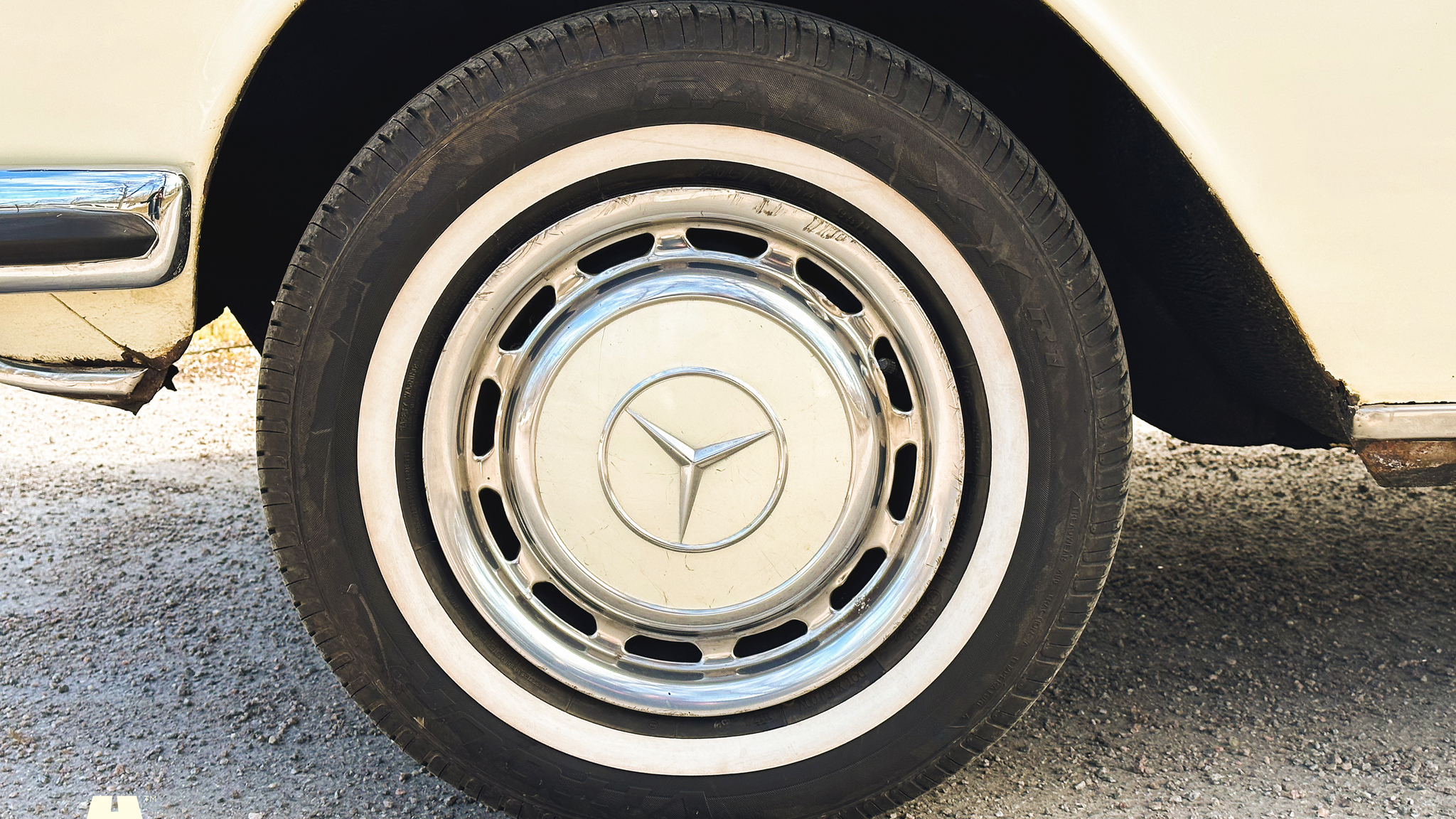 Aussenfoto 1972 Mercedes-Benz 200