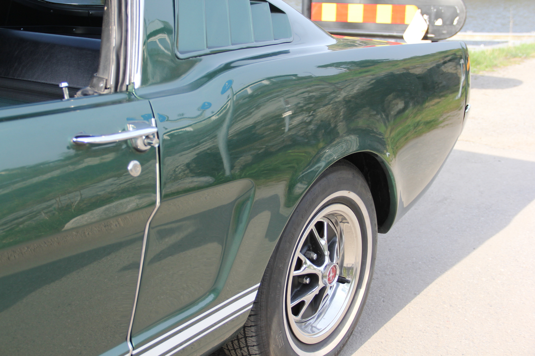 Exterior image of 1966 Ford Mustang Fastback GT-clone (15)