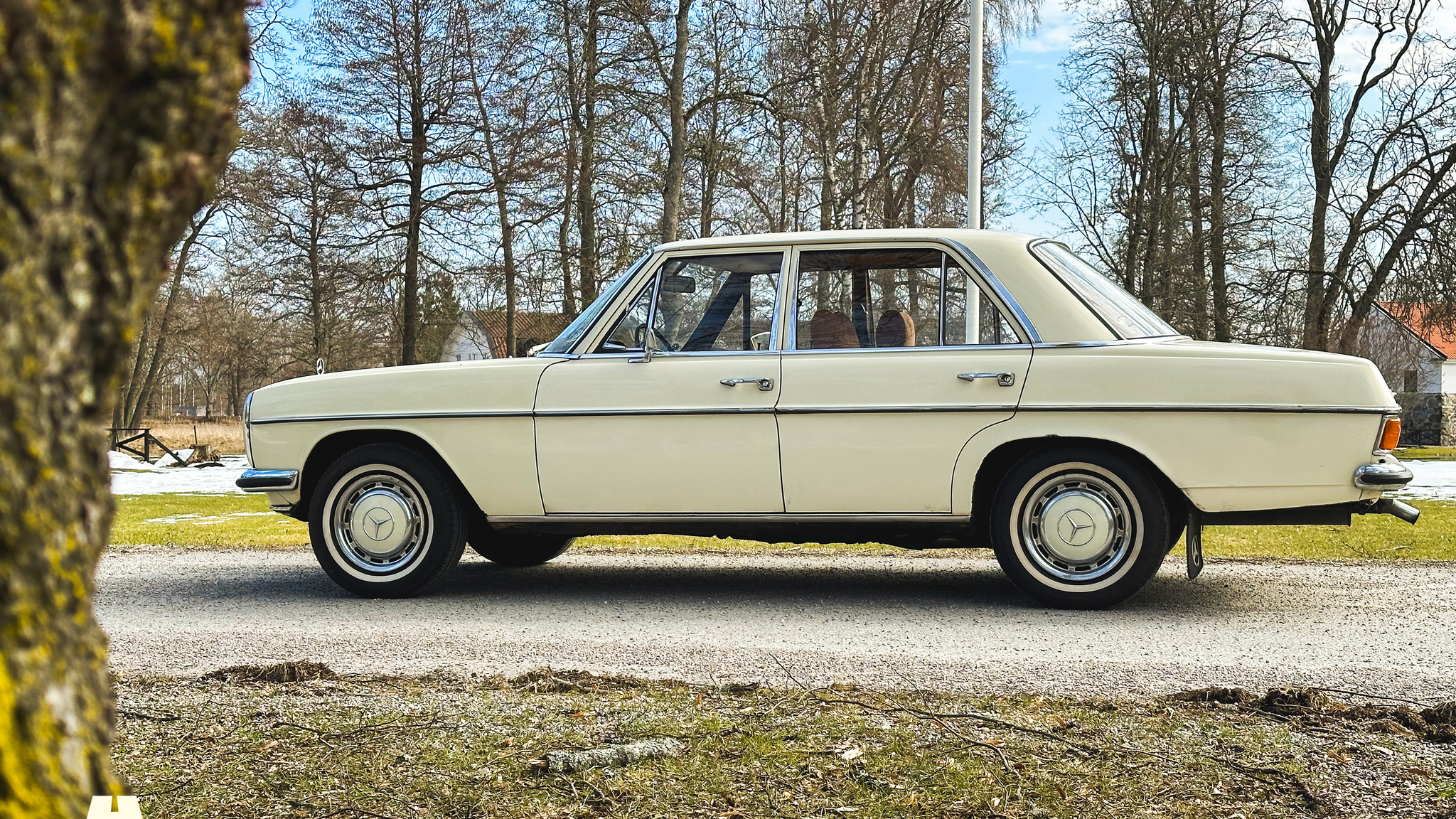 Exteriörbild på 1972 Mercedes-Benz 200
