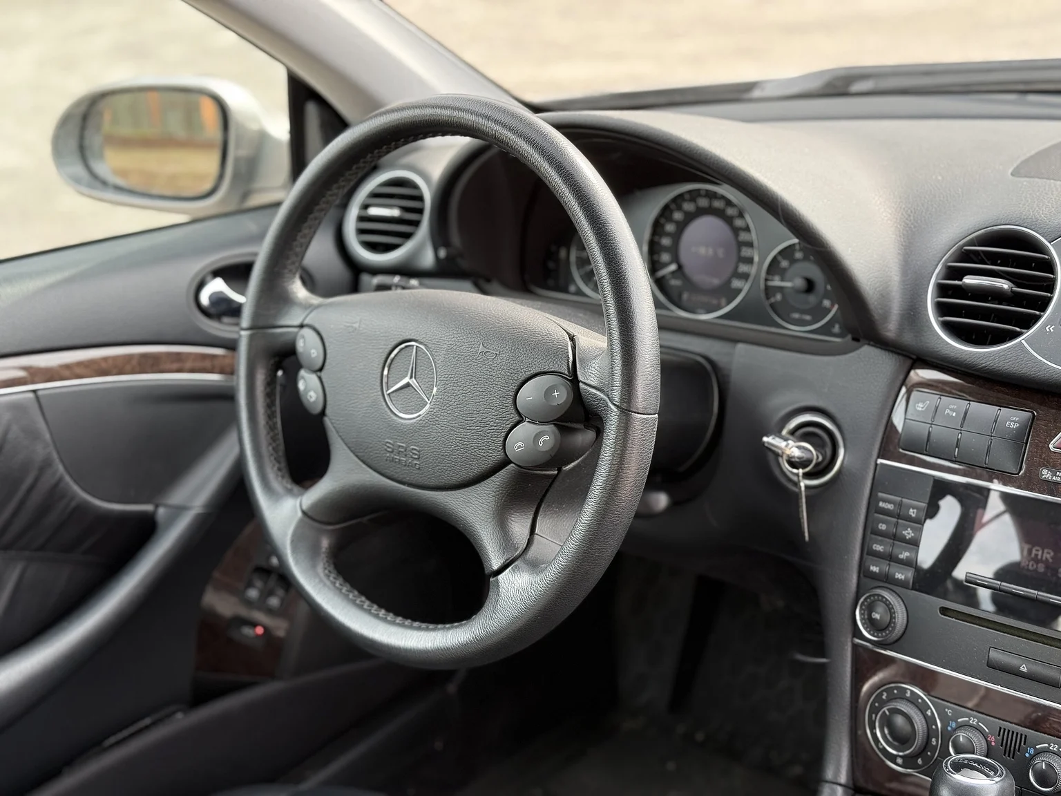 Interiörbild 2007 Mercedes-Benz Clk 280 (34)