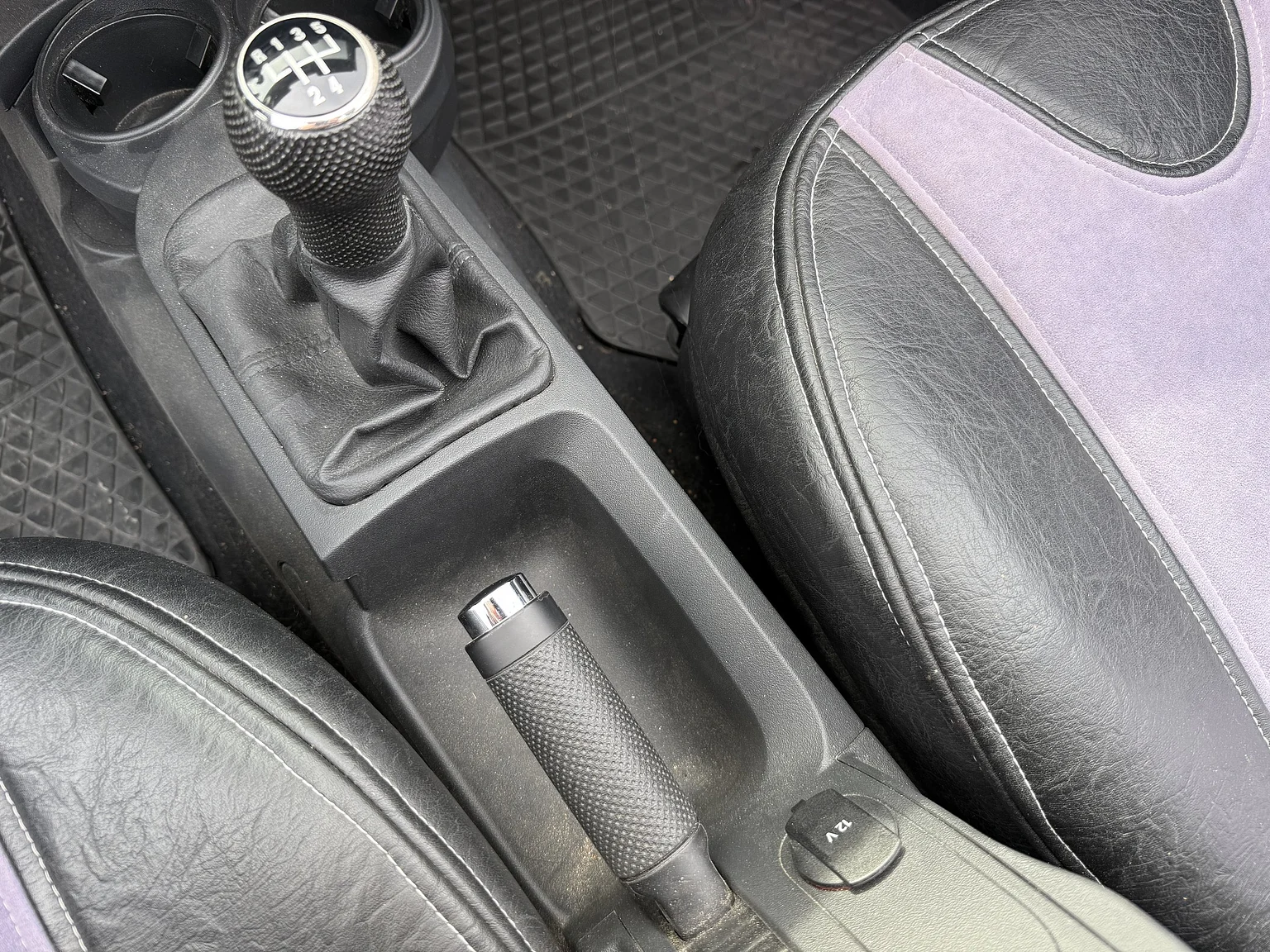 Interior image of 2007 VW Beetle 1600 Cabriolet  (16)