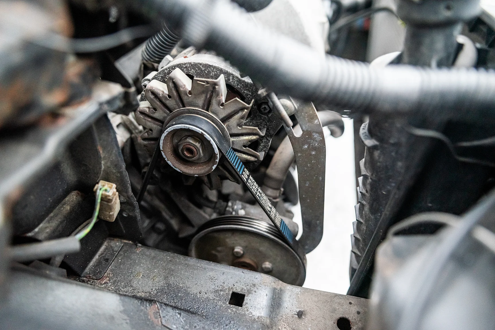 Image of 1991 Peugeot 405 Break SRI (13) mechanics