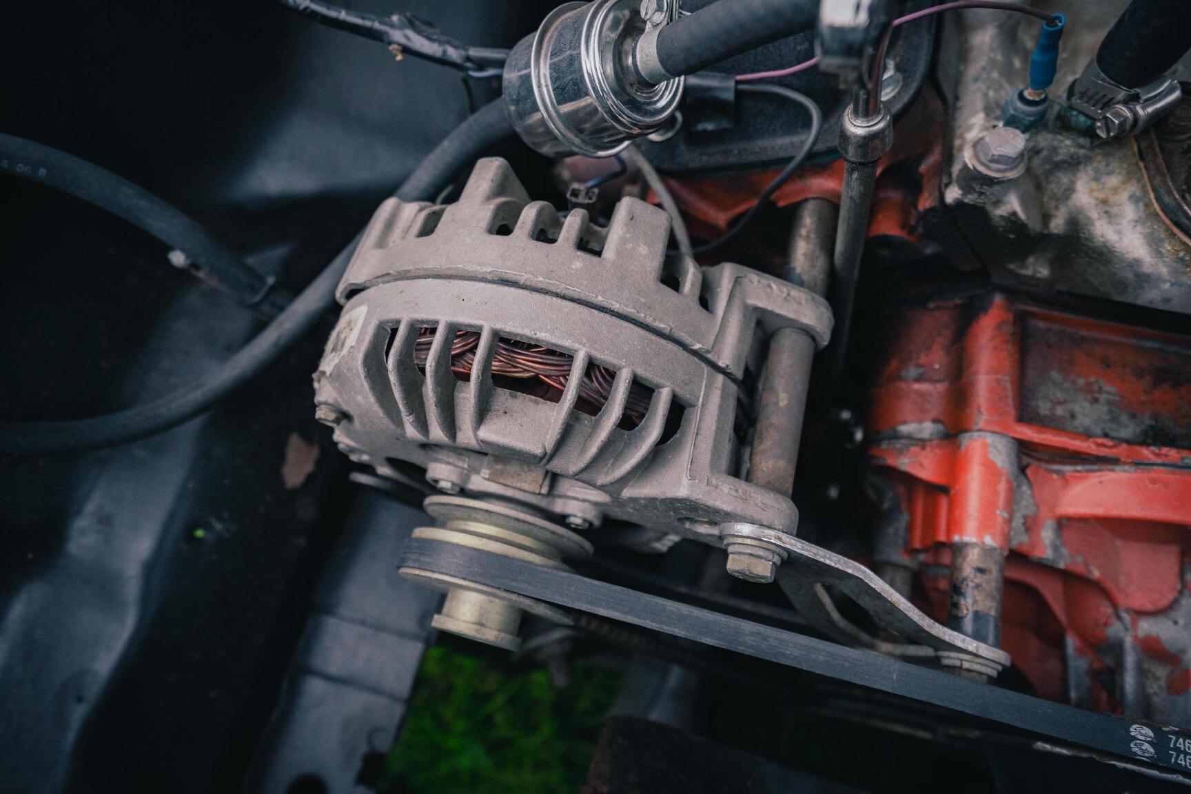 Image of 1972 Plymouth Duster 360 mechanics (3)