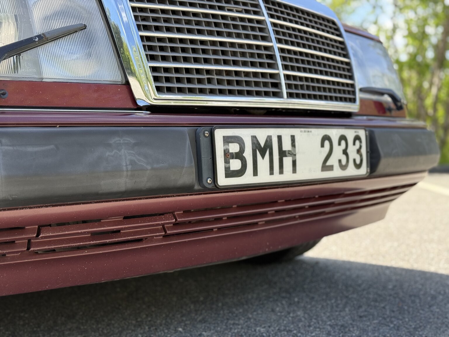 Aussenfoto 1991 Mercedes-Benz 300 E-24