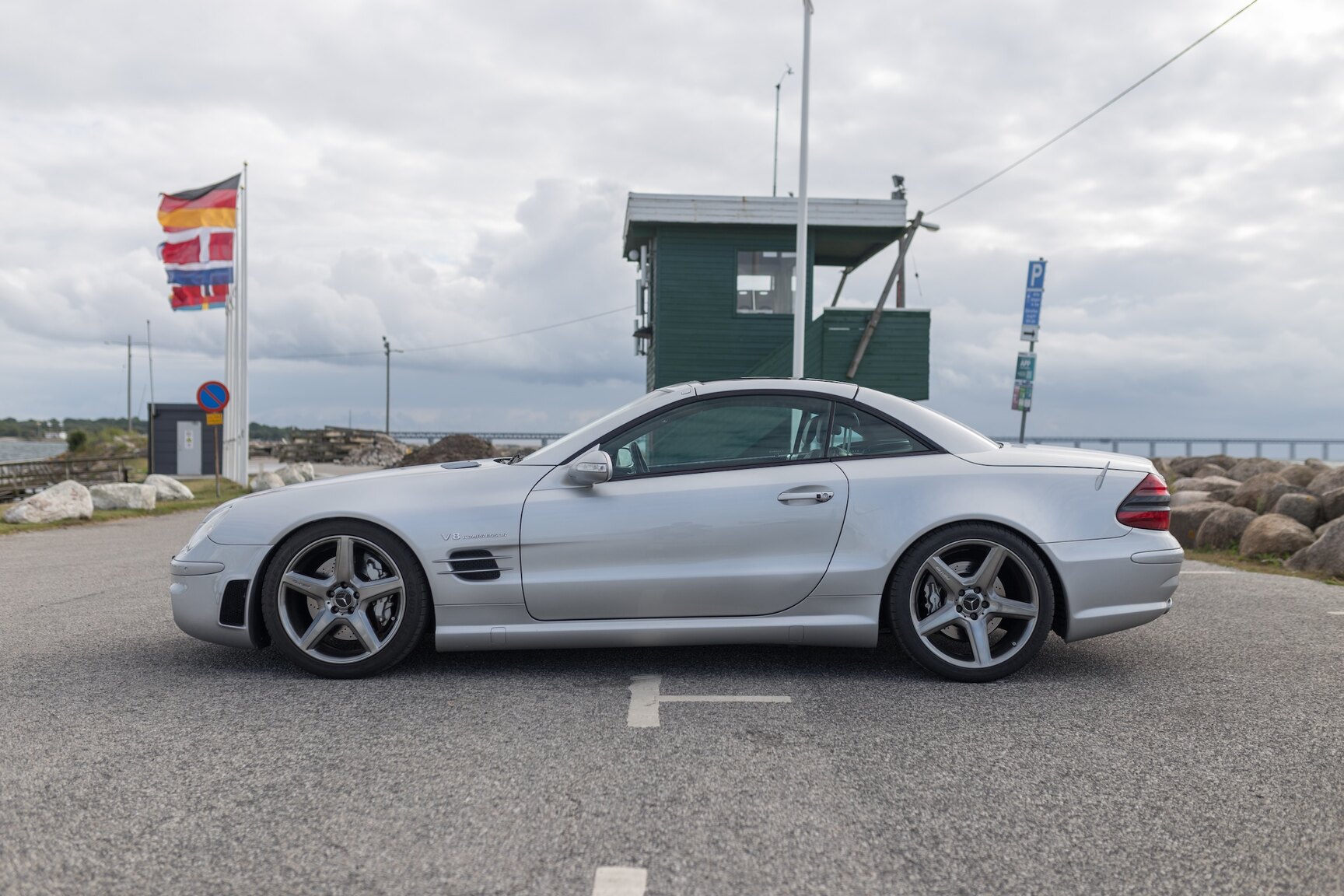 Exterior image of 2002 Mercedes-Benz SL55 AMG