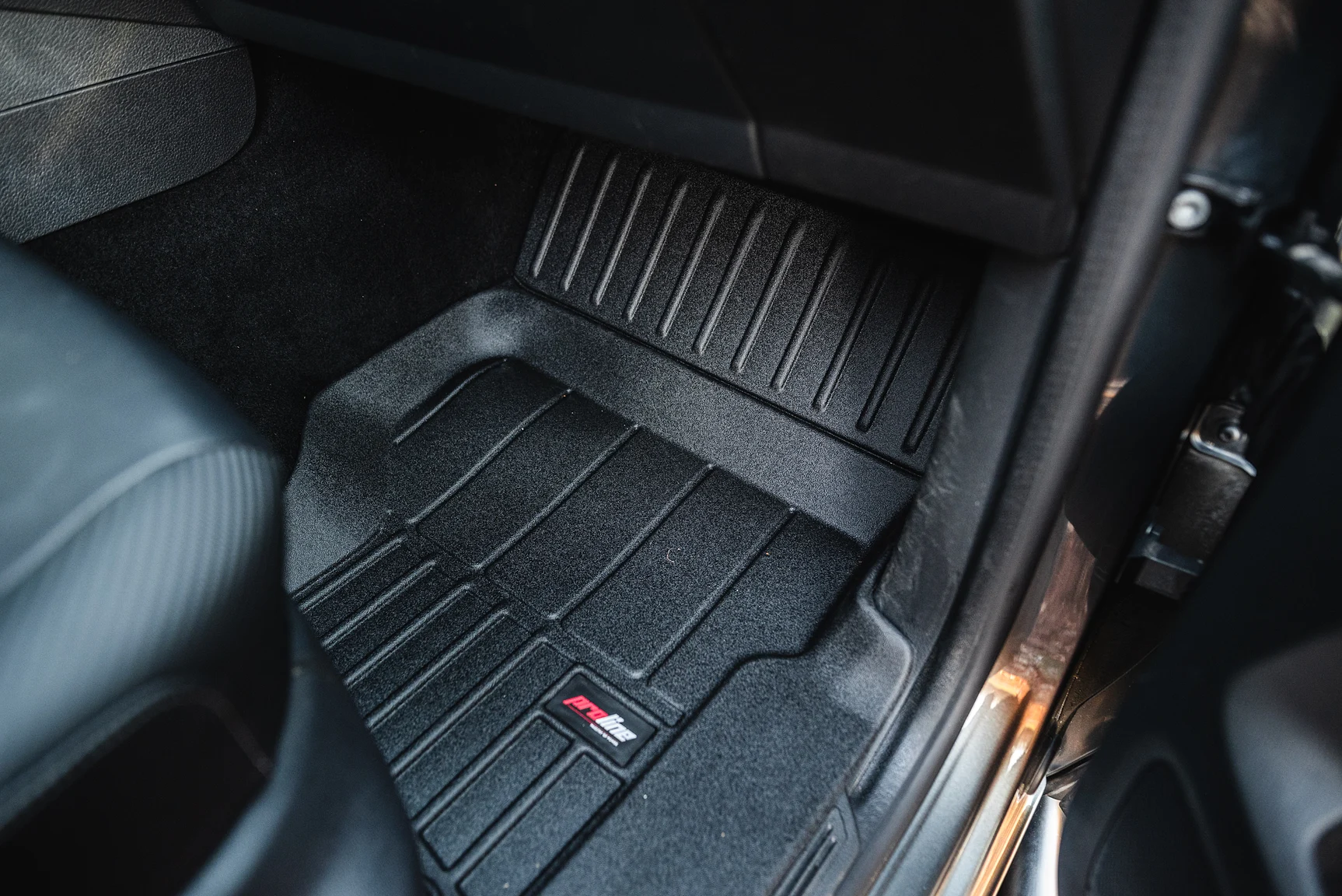 Interior image of 2020 Northea Camper Expedition Volkswagen Amarok (44)