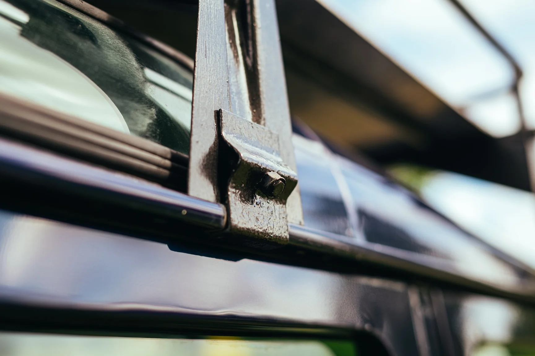 Exterior image of 2002 Land Rover Defender 110 Kombi Td5 (50)
