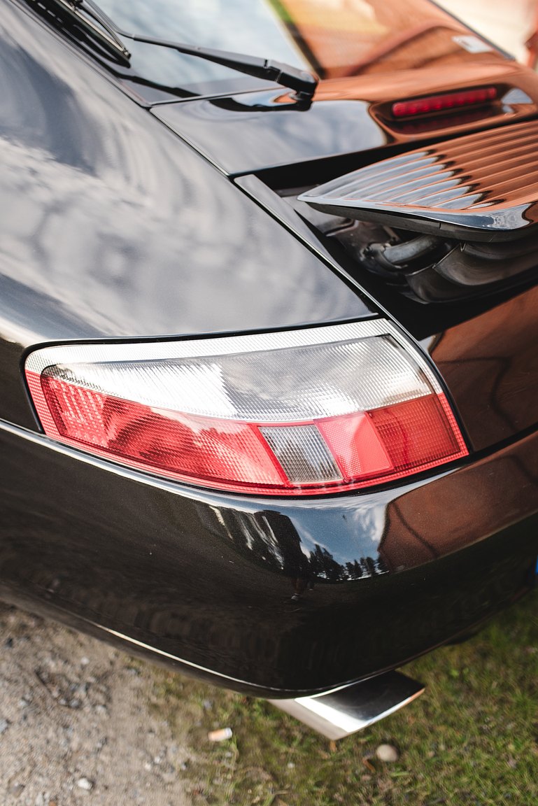 Exterior image of 1998 Porsche 996 Carrera 