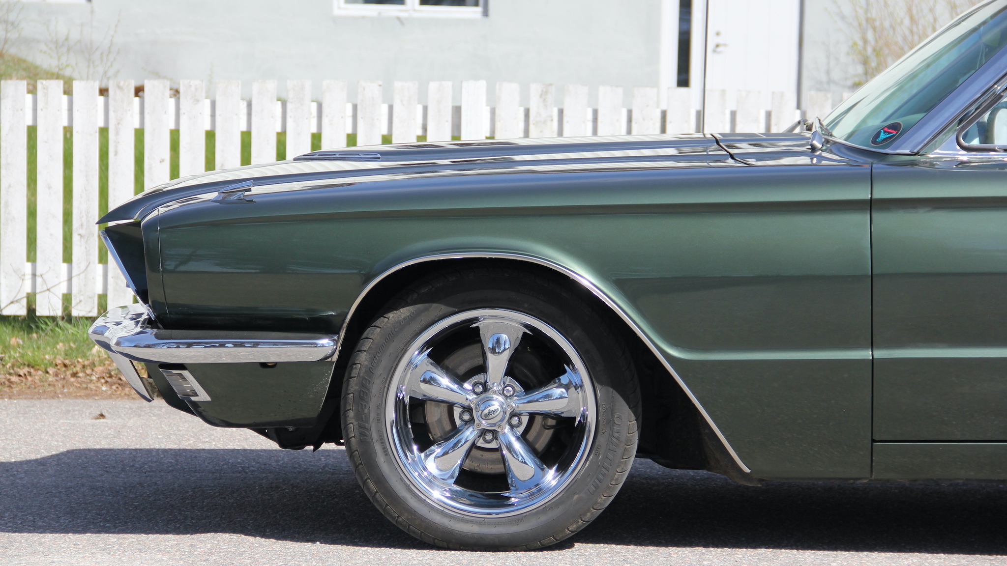 Exteriörbild på 1966 Ford Thunderbird Town Hardtop 6.4